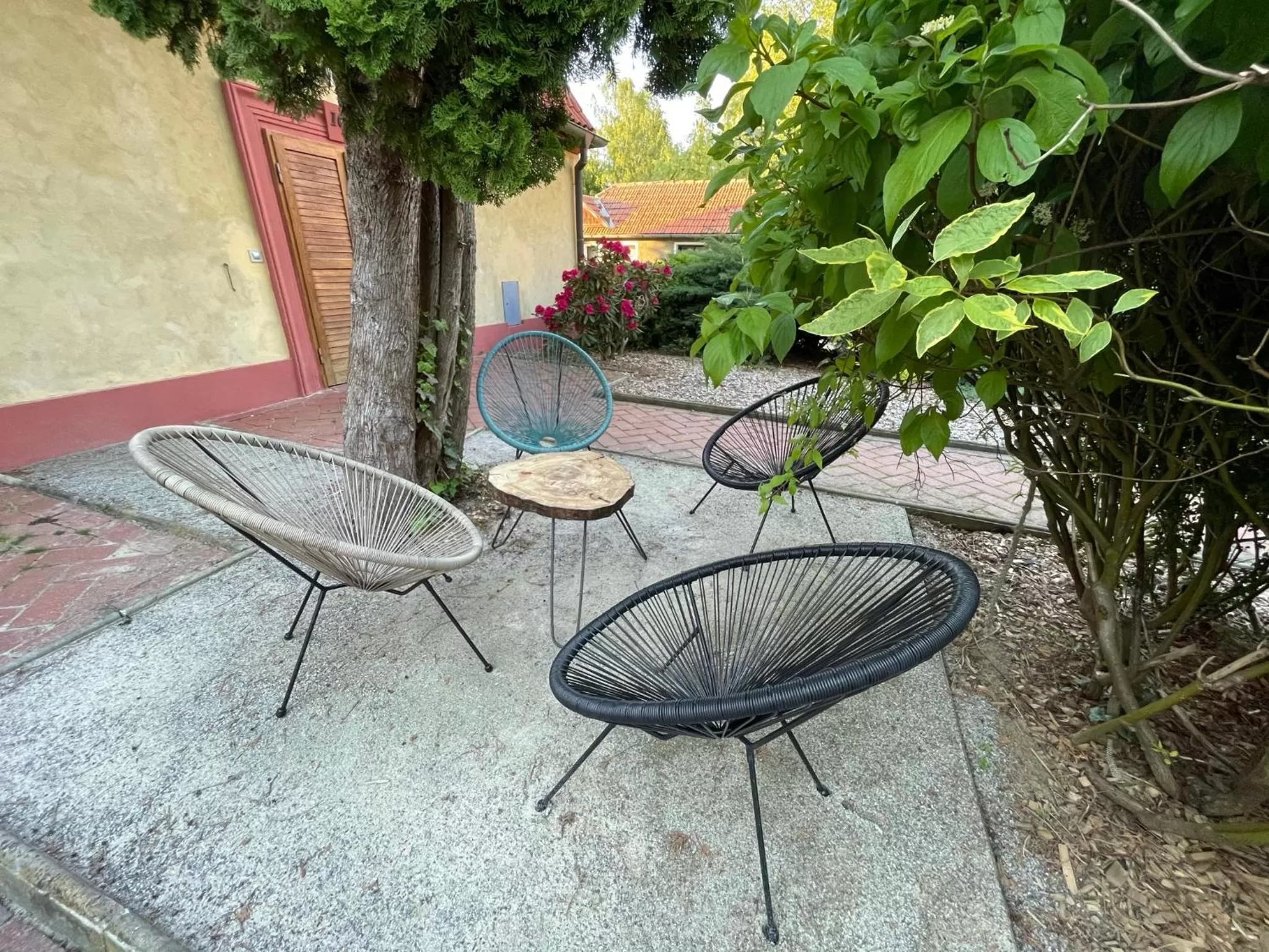 Facade/entrance in Dvůr Pecínov