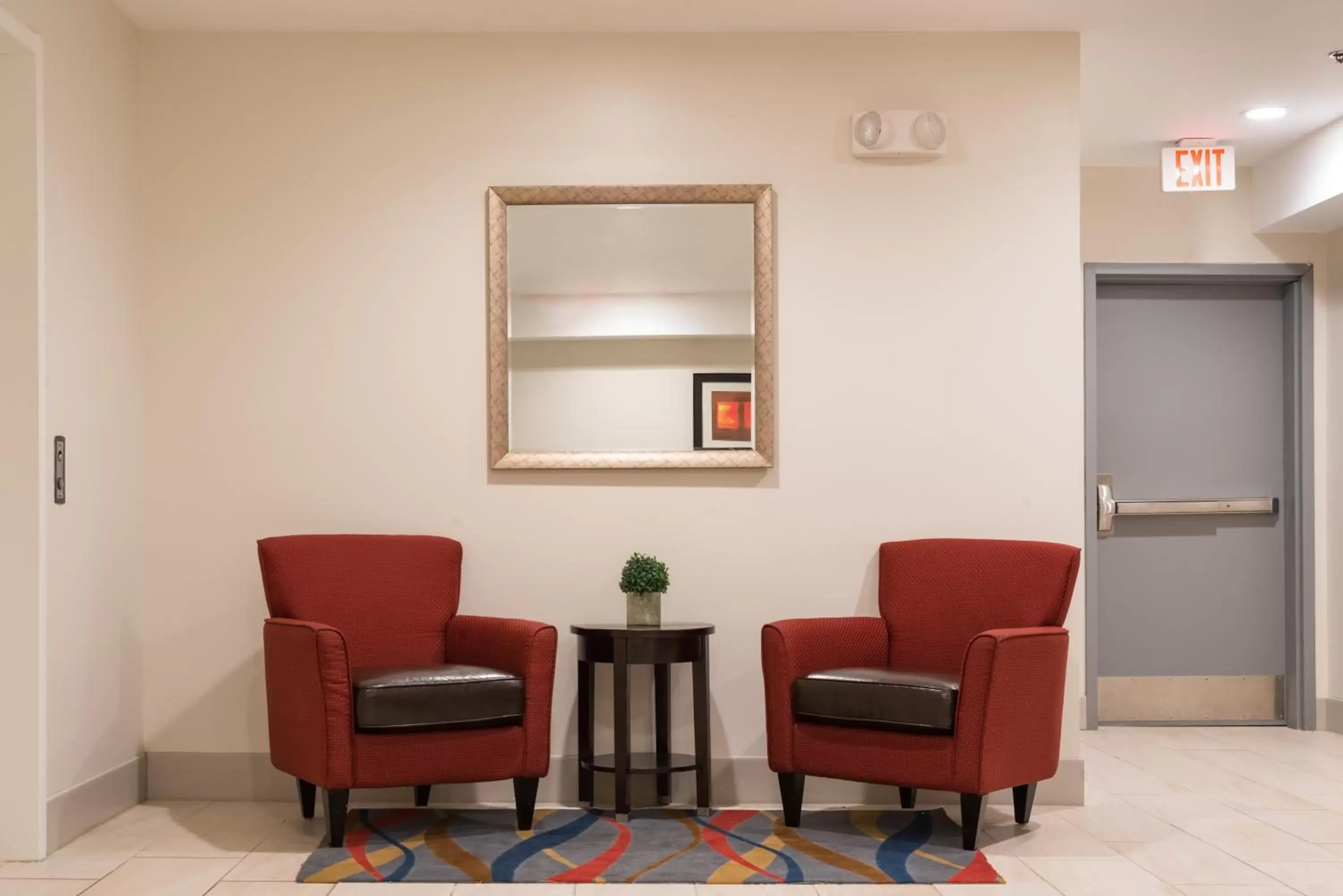 Meeting/conference room, Seating Area in Holiday Inn Express Hartford-Newington, an IHG Hotel