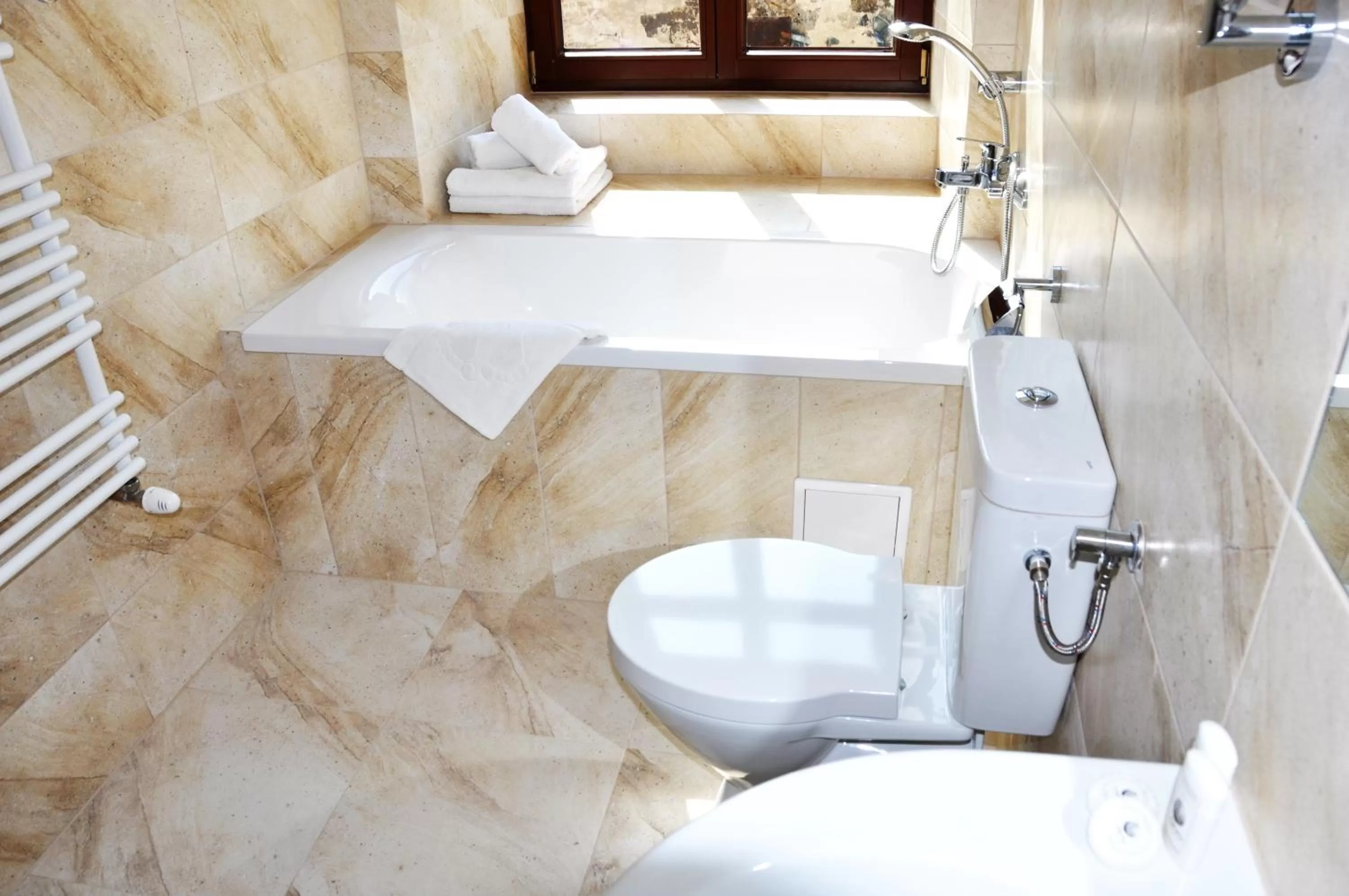 Bathroom in Hotel Santi