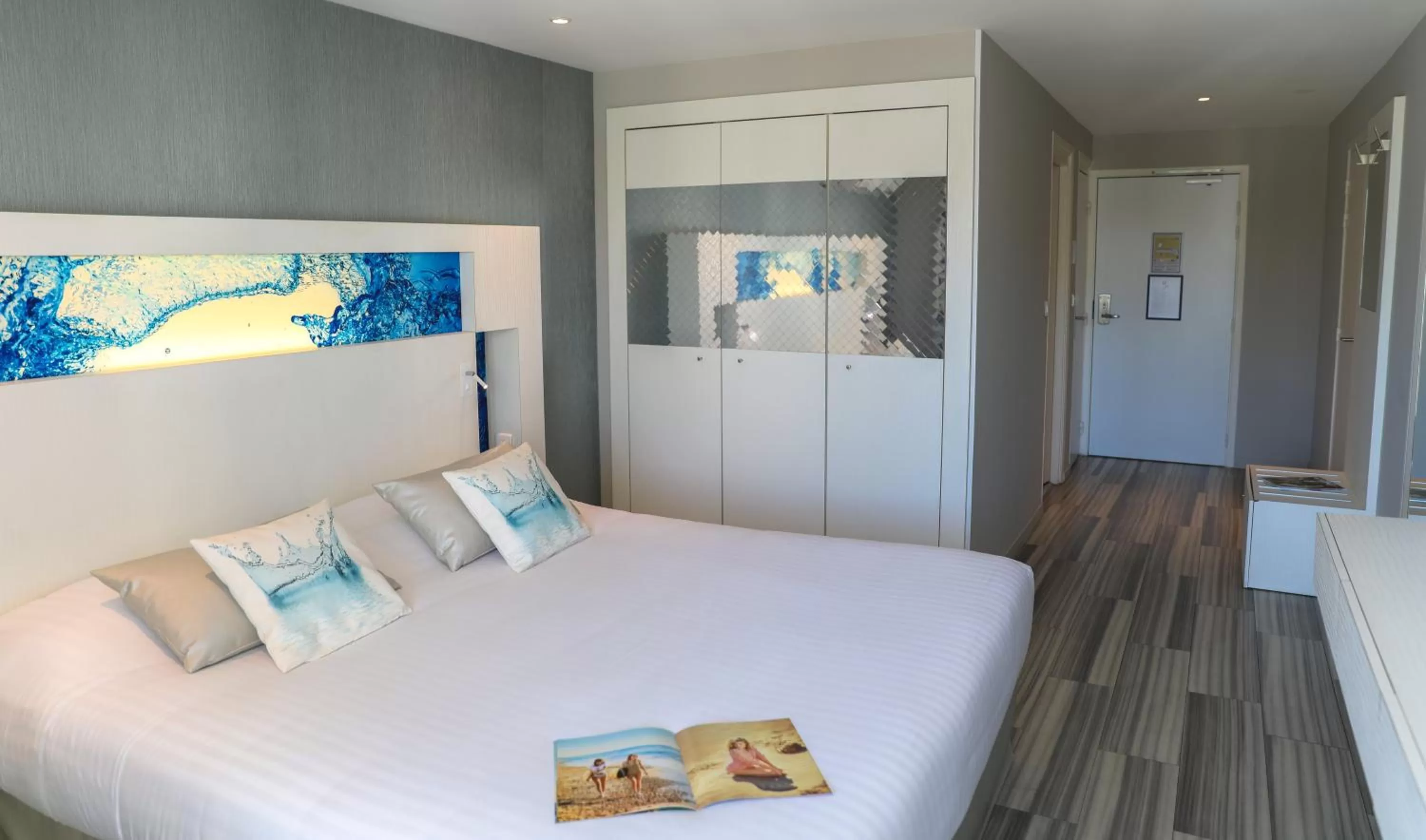 Balcony/Terrace, Bed in Hôtel Josse