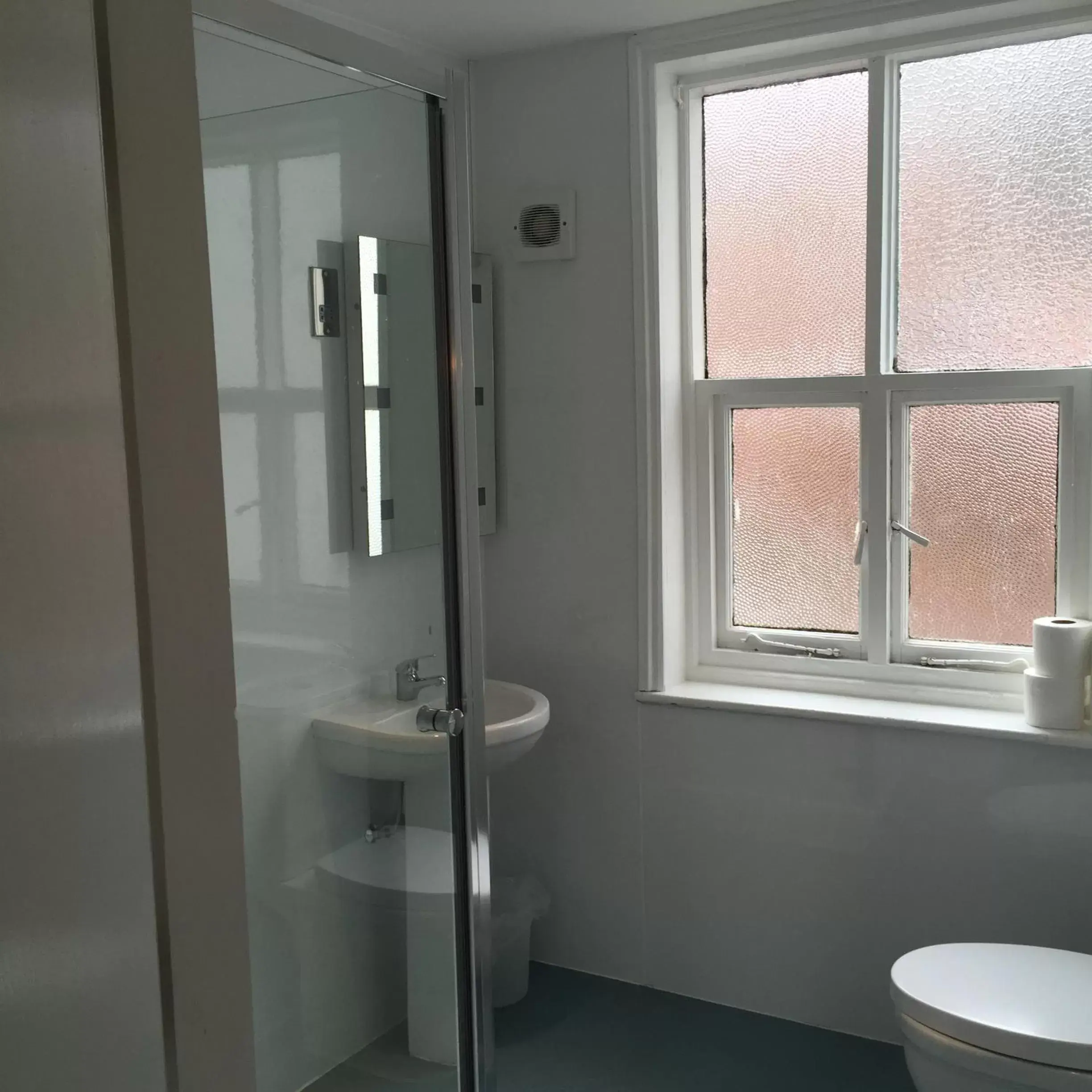 Family Room with Sea View (2 Adults + 1 Child) in The Pier Inn Family Room with Sea View (2 Adults + 1 Child) in The Pier Inn