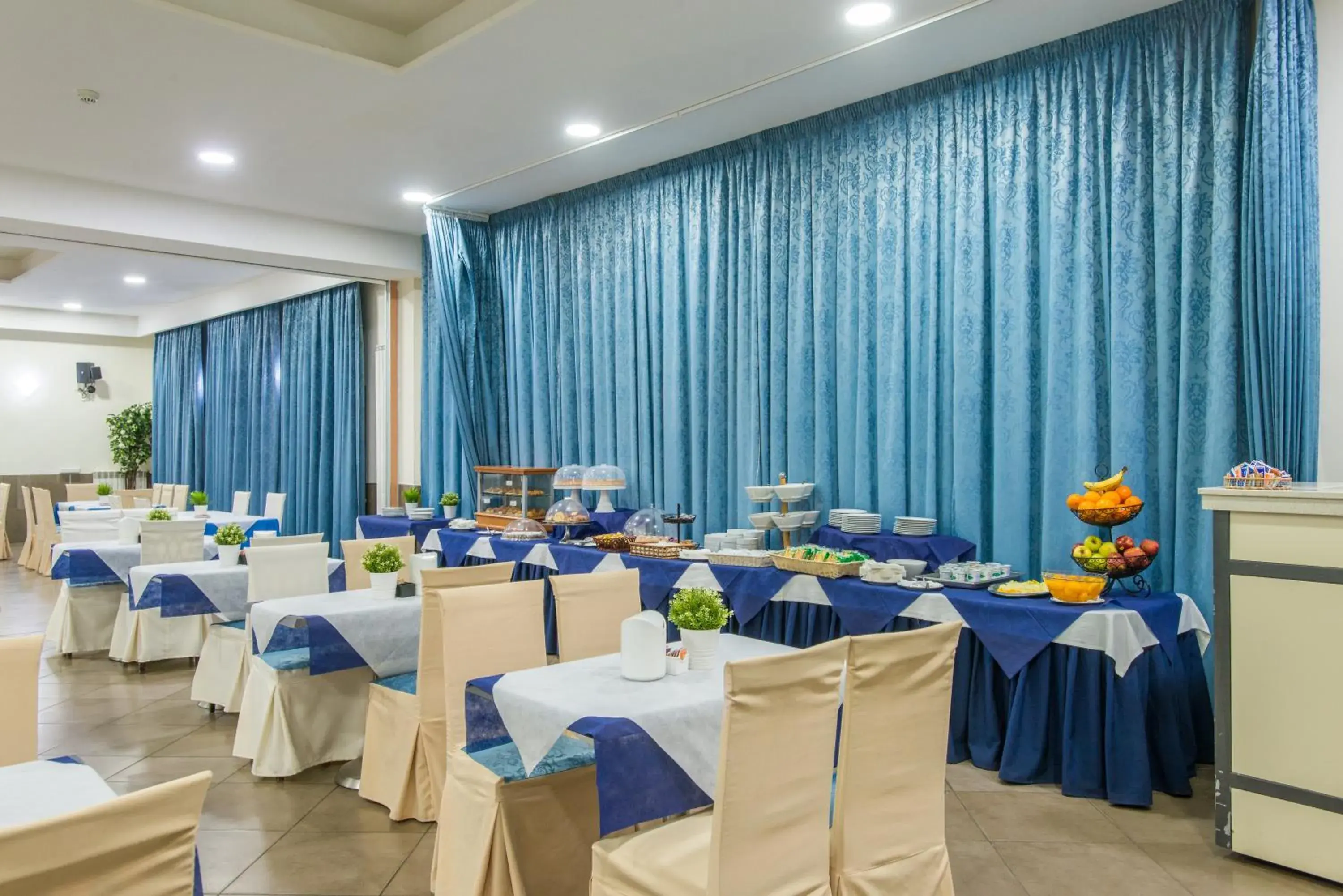 Restaurant/places to eat, Banquet Facilities in Hotel San Paolo
