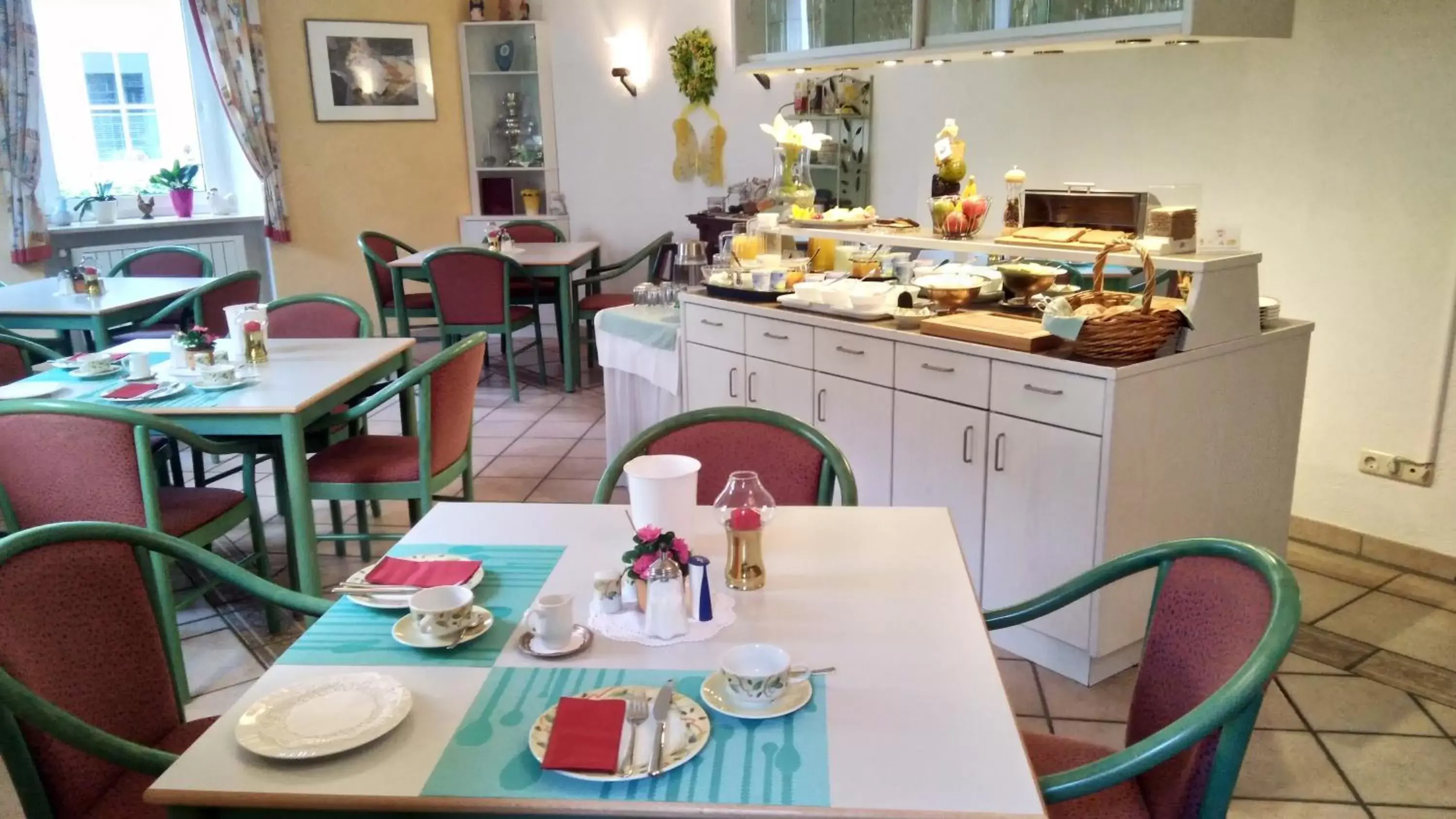 Restaurant/Places to Eat in Haus am Kurpark Hotel Garni