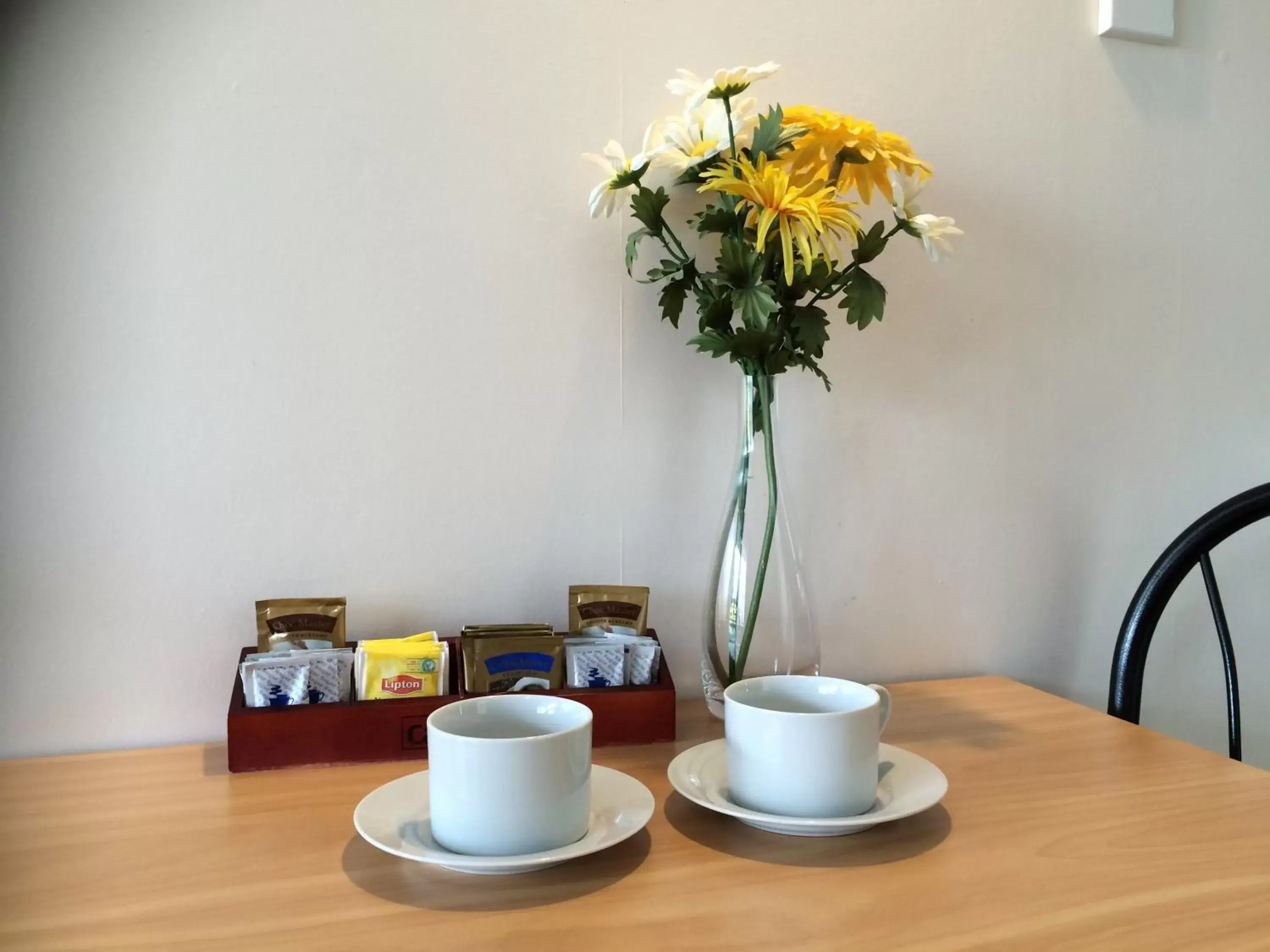 Coffee/tea facilities in Kapiti Gateway Motel