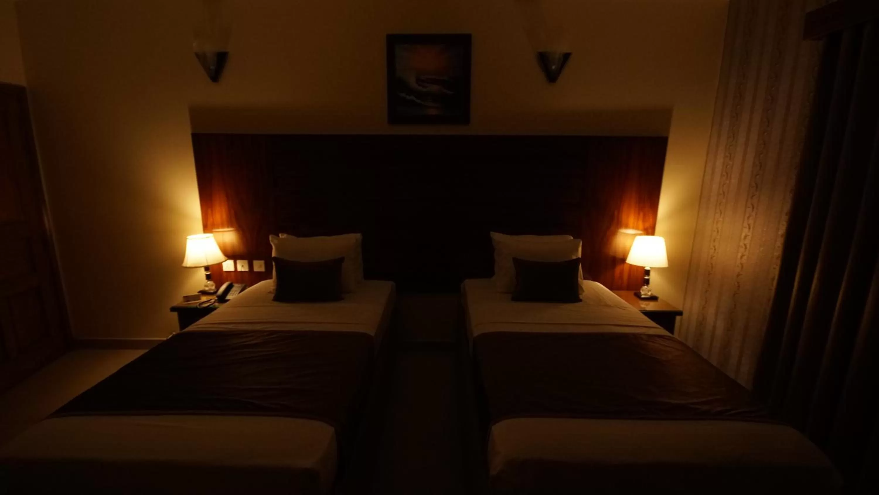 Bed in World Inn Karachi