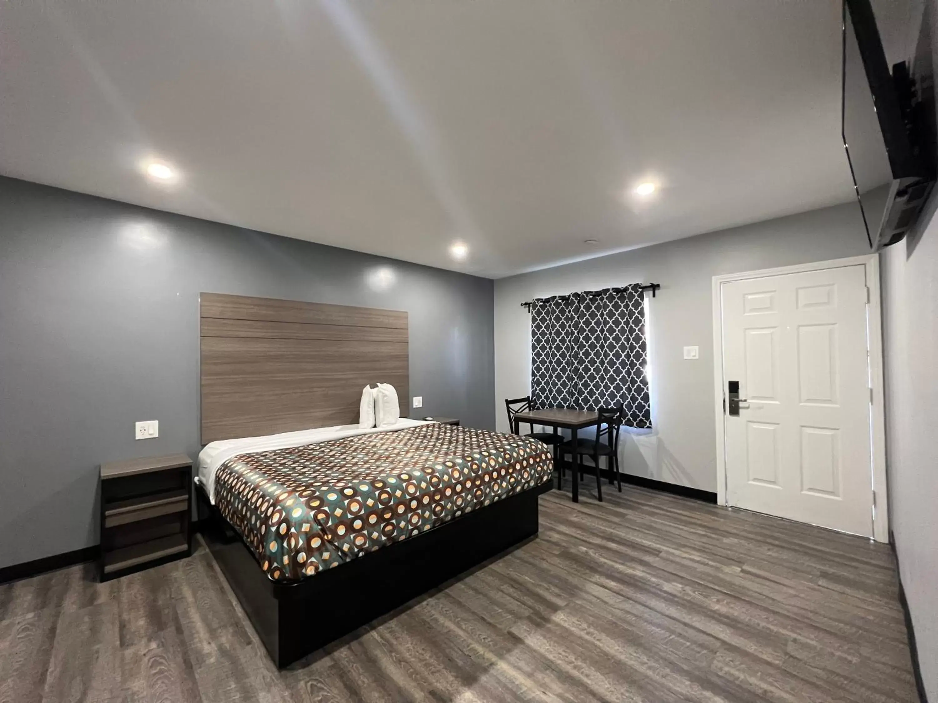 Photo of the whole room, Bed in Sunshine Motel Photo of the whole room, Bed in Sunshine Motel