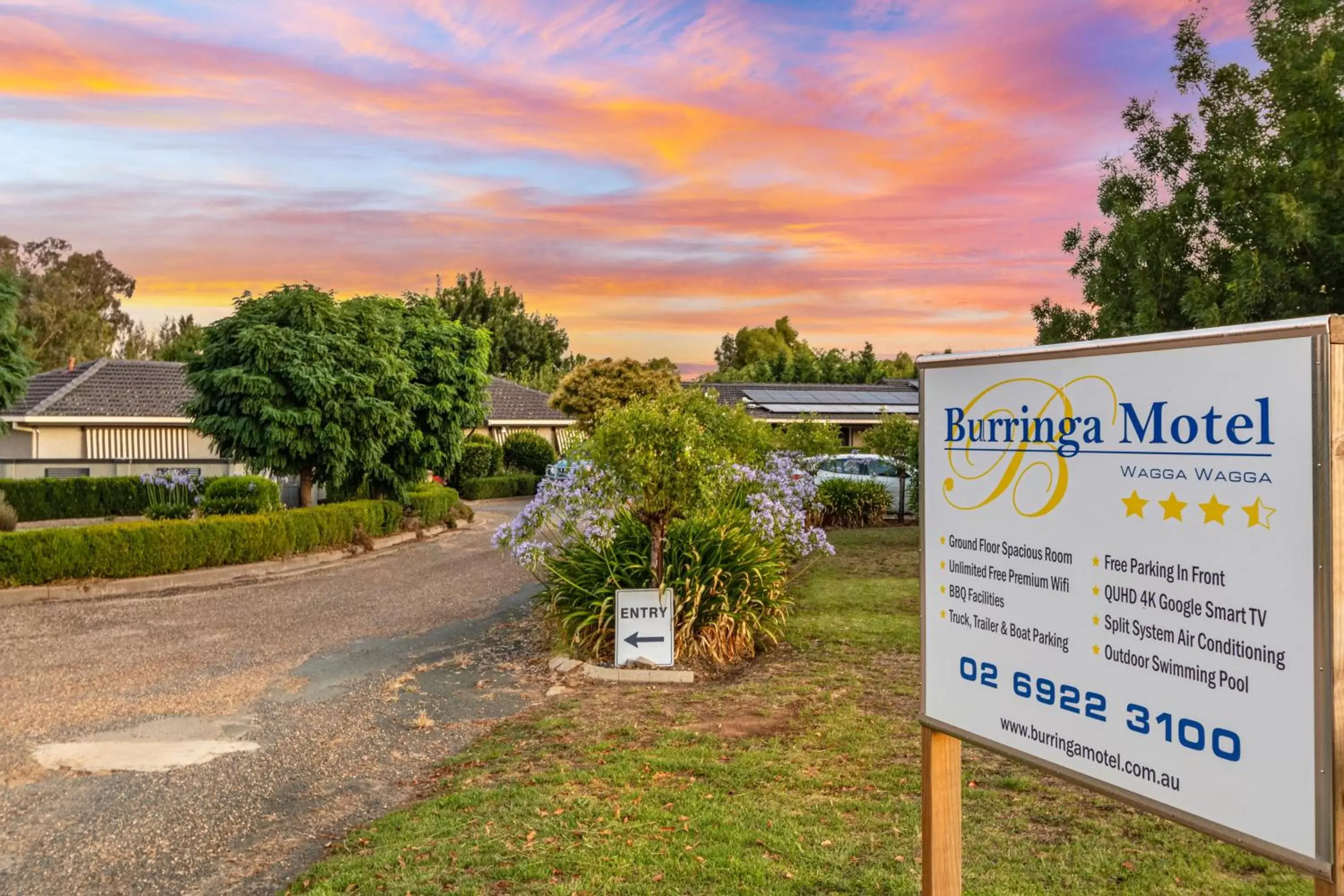 Garden view, Property Logo/Sign in Burringa Garden Motel