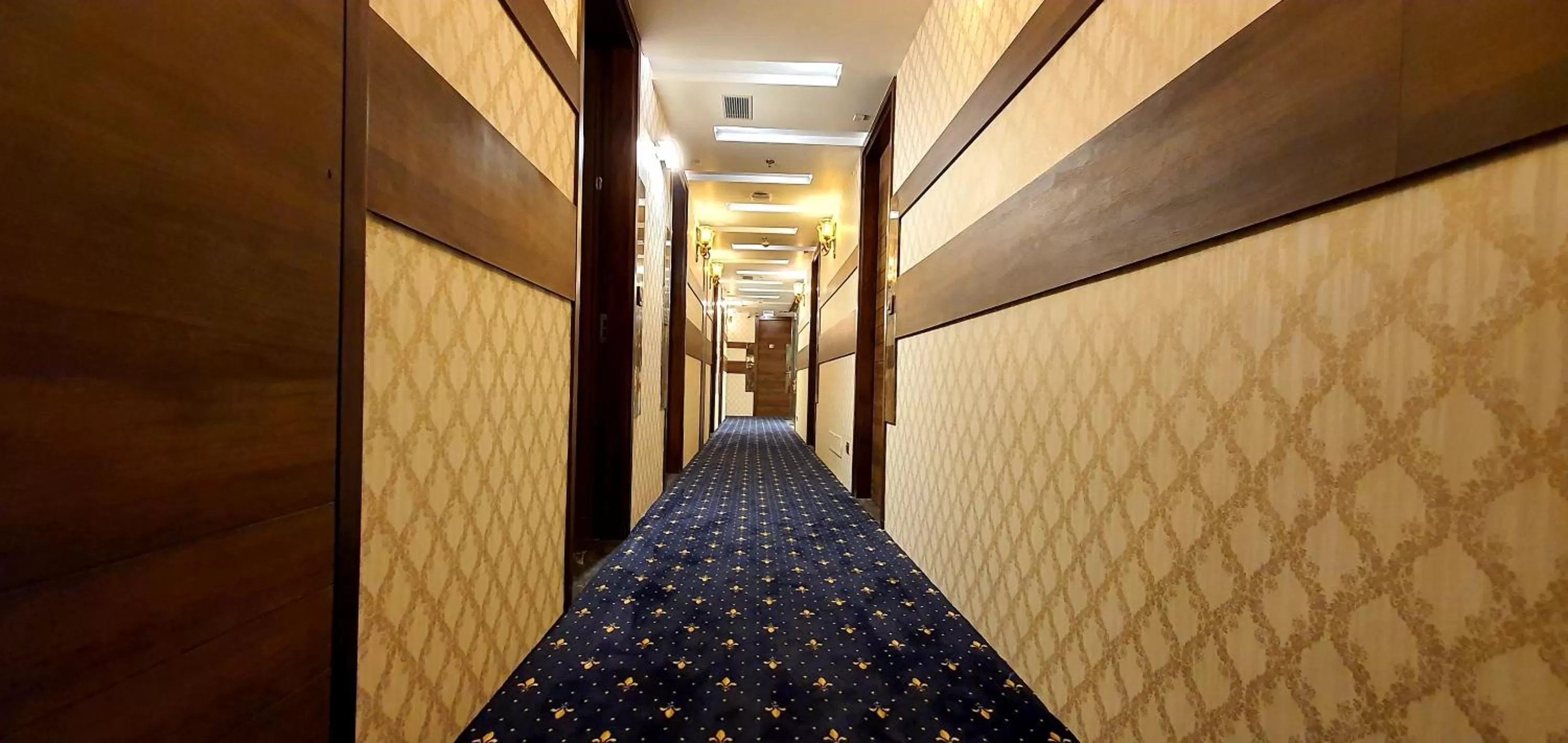 Hotel Makhan Residency