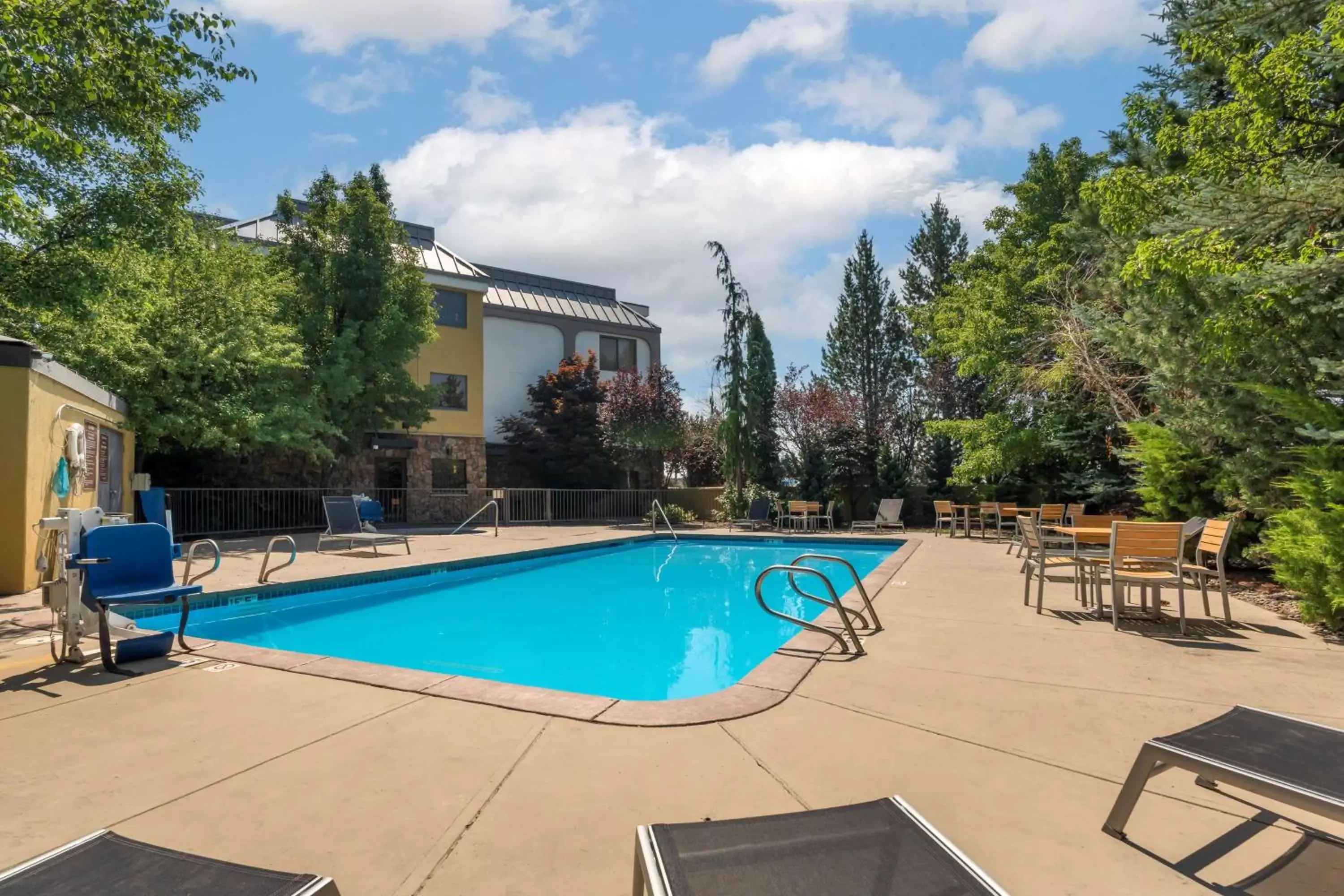 Pool view, Swimming Pool in Best Western Plus Olympic Inn