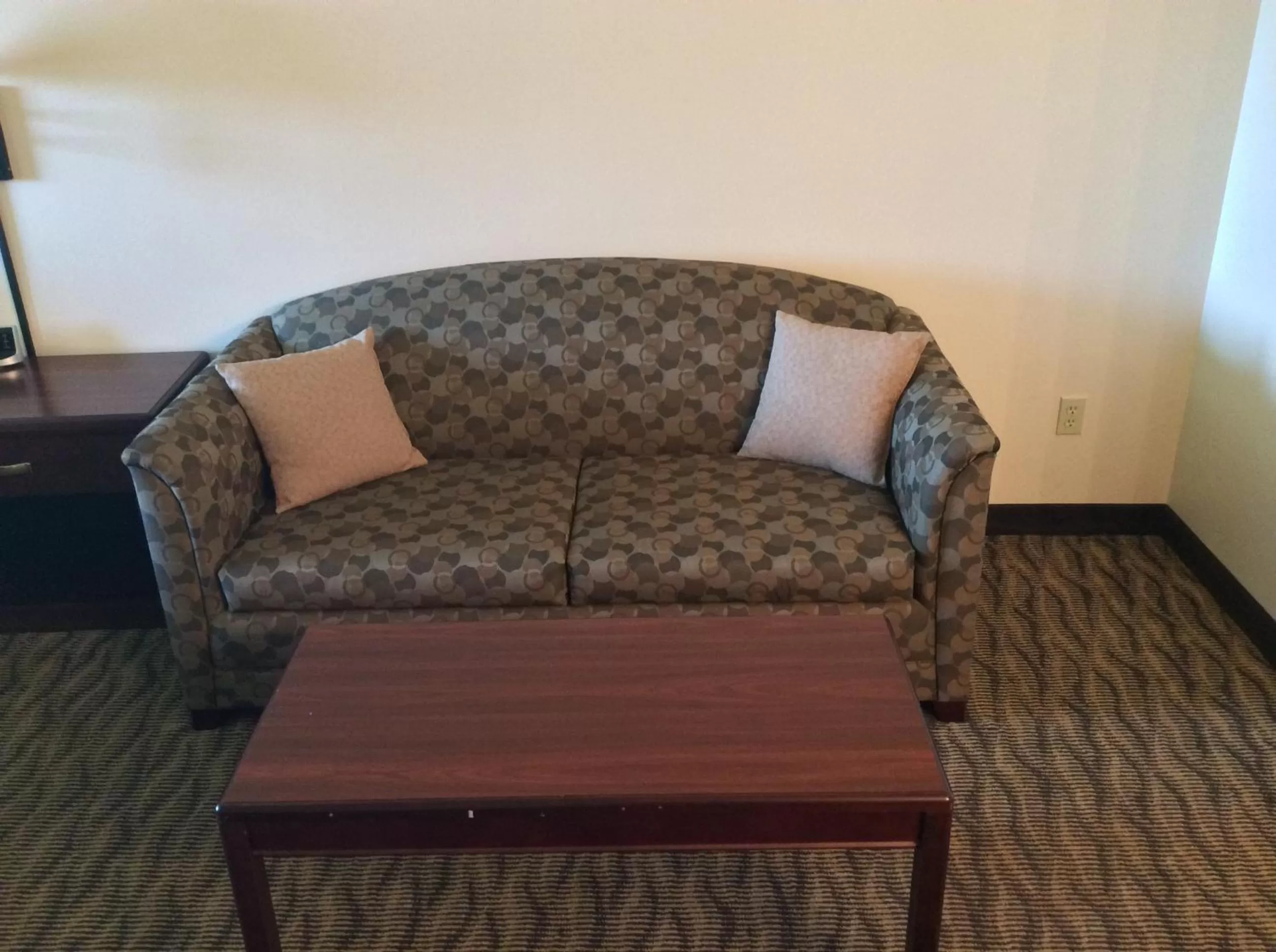 Seating area in Baymont by Wyndham Harlan