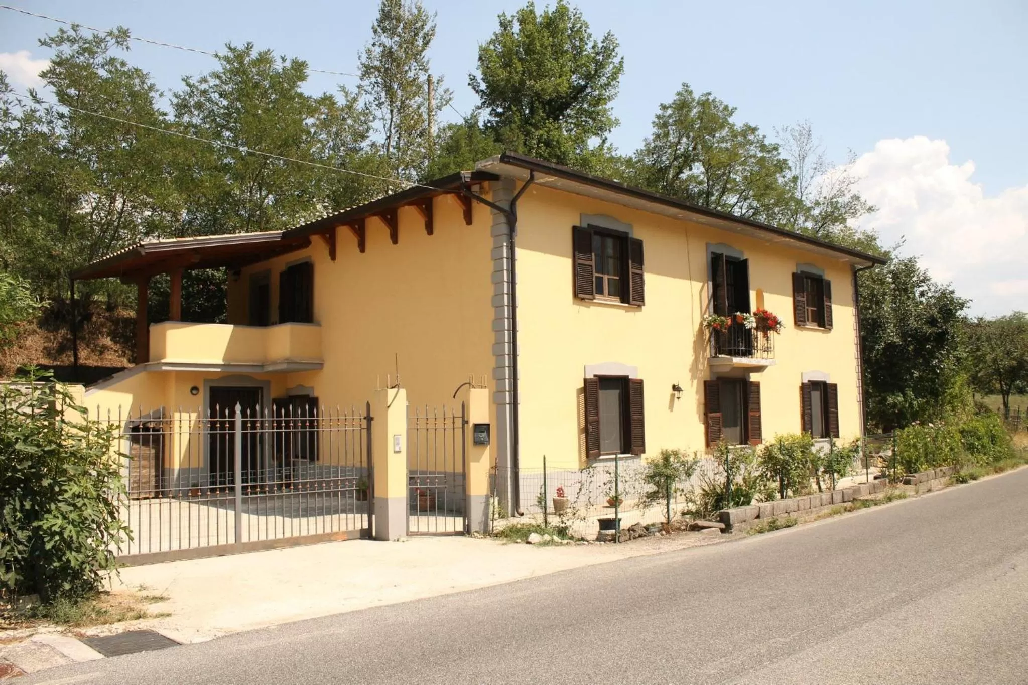 Facade/entrance, Property Building in Casa Radiosa