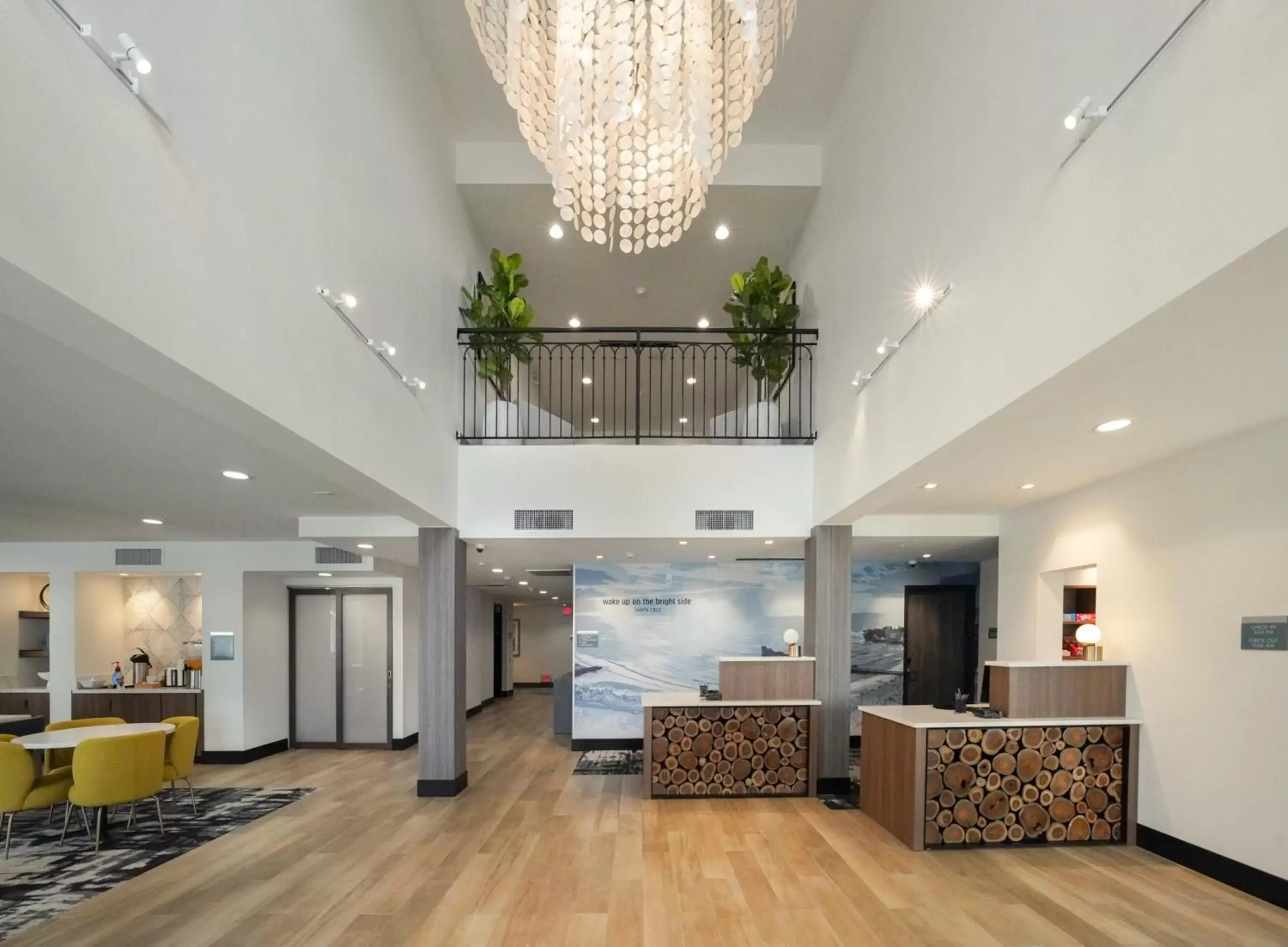 Lobby or reception, Lobby/Reception in La Quinta Inn & Suites by Wyndham Santa Cruz