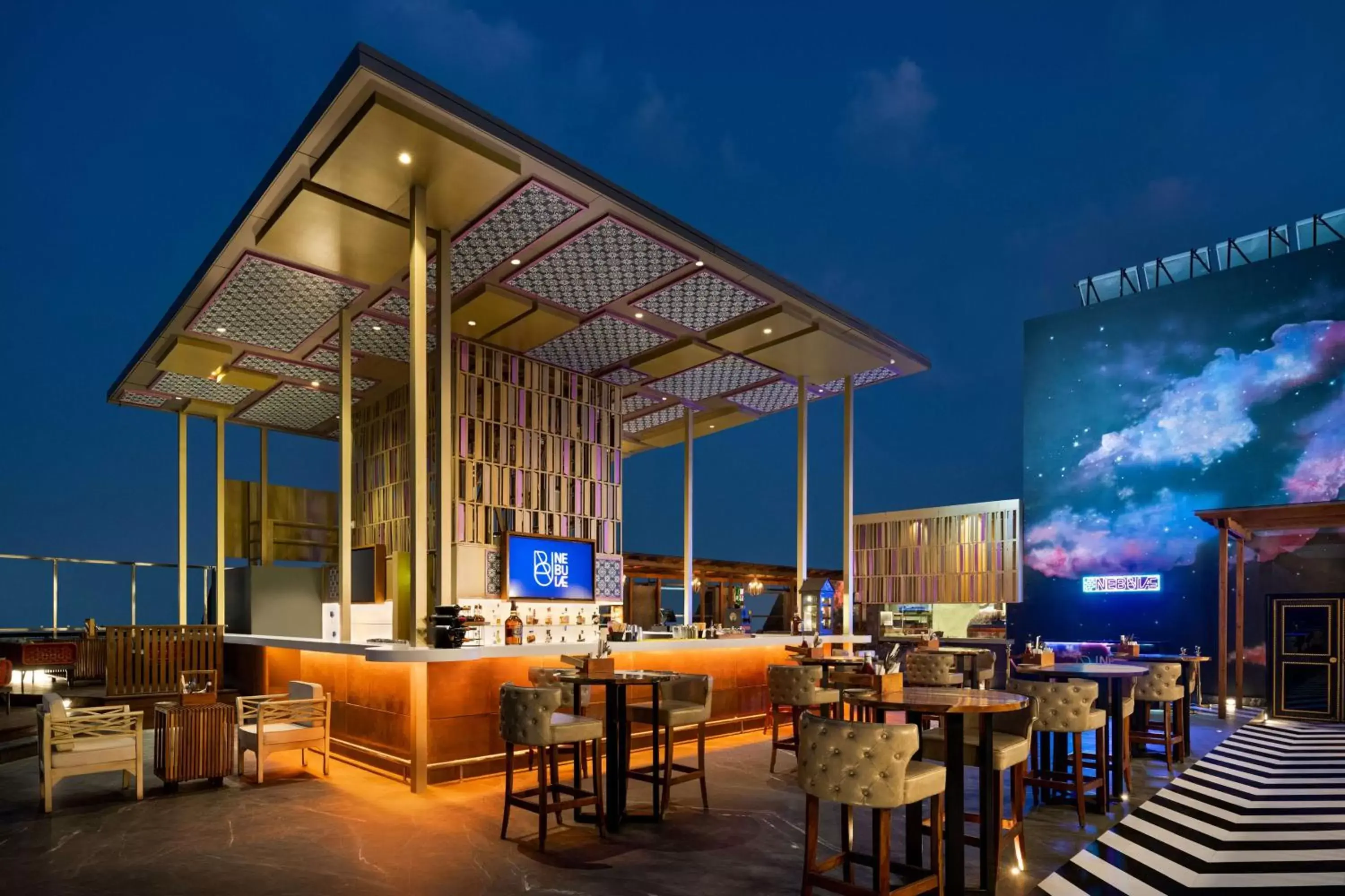 Lounge or bar in Hilton Jaipur