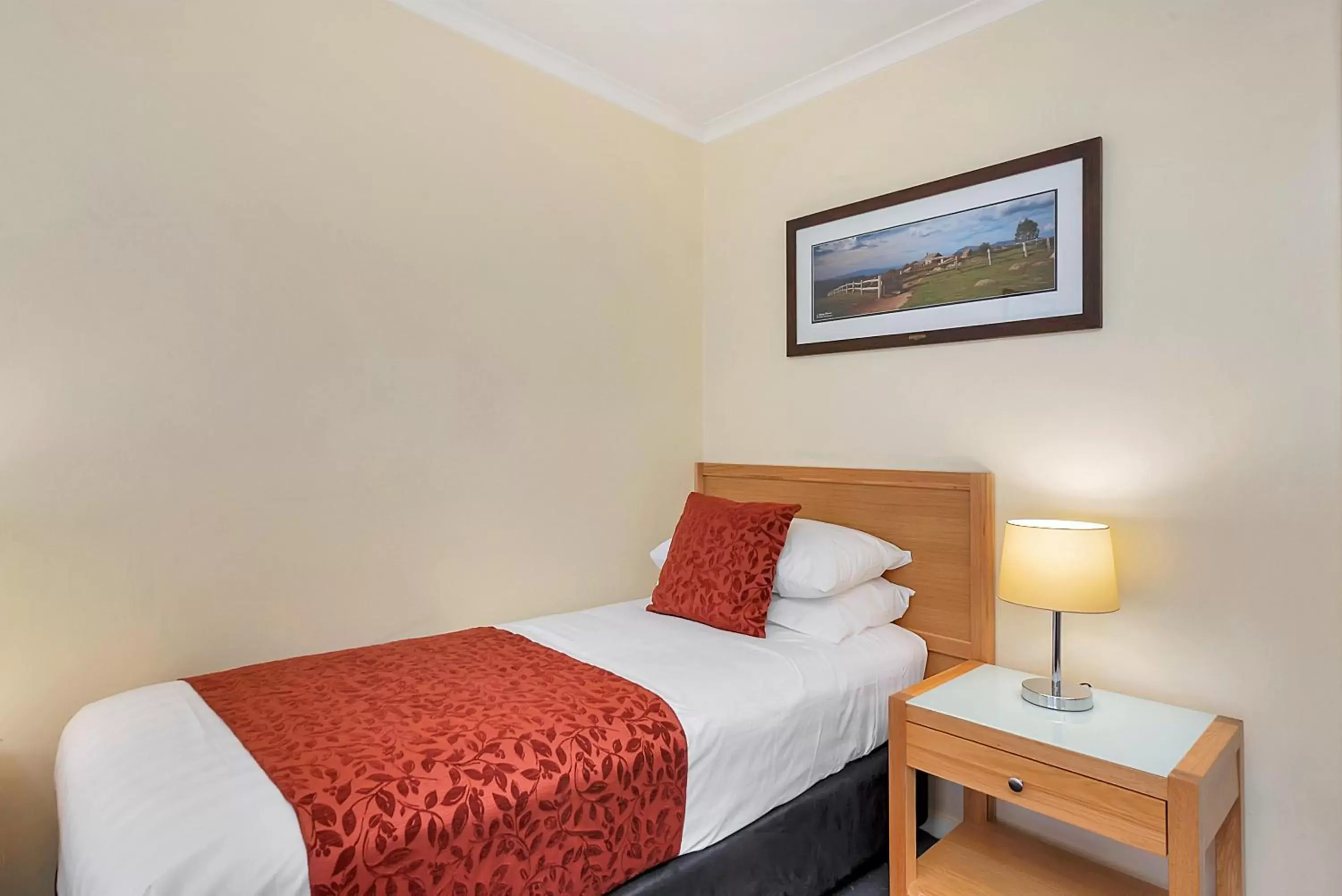 Superior Twin Room in Beechworth Motor Inn