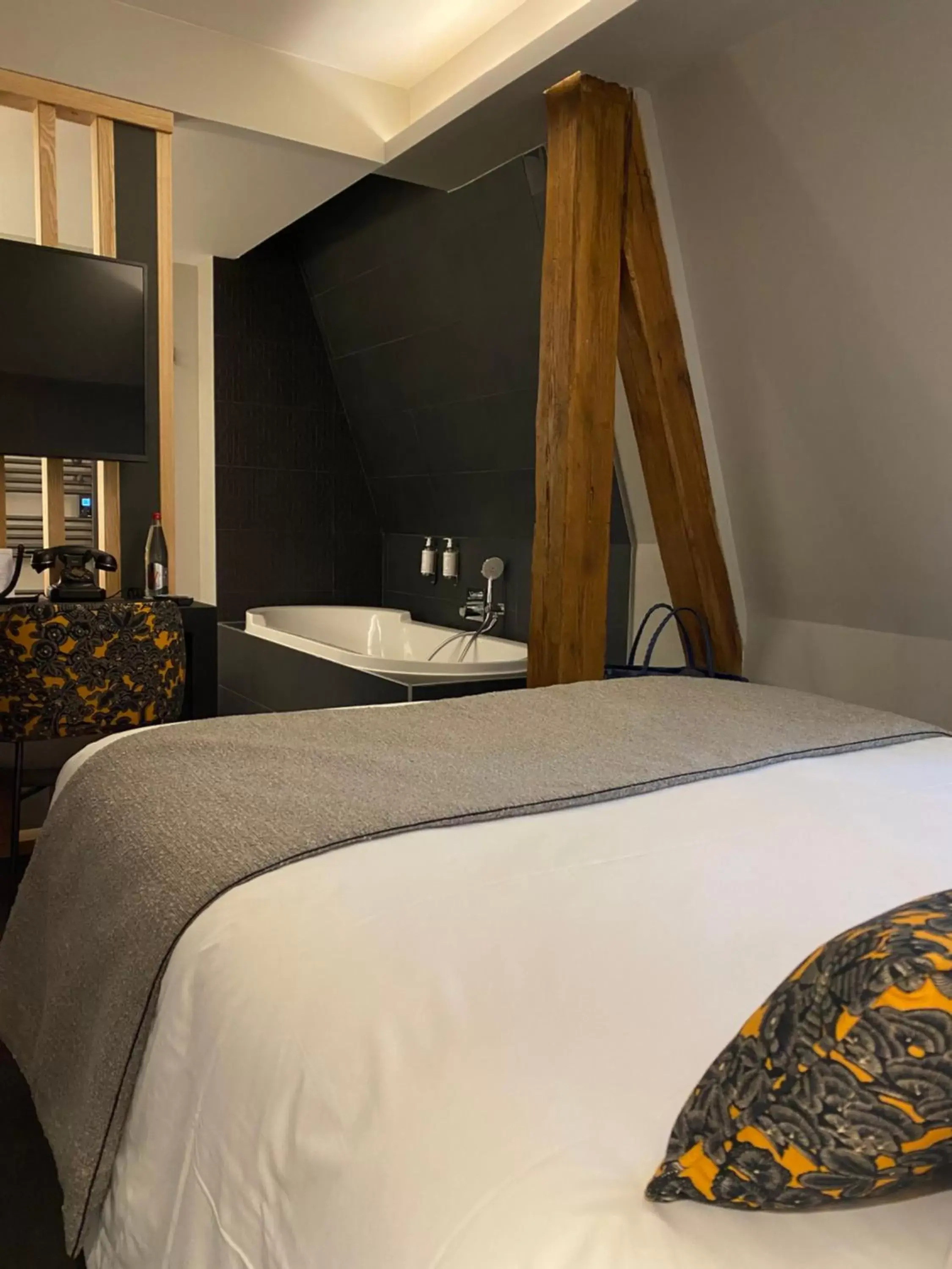 Bedroom, Bed in Best Western Premier Le Chapitre Hotel and Spa
