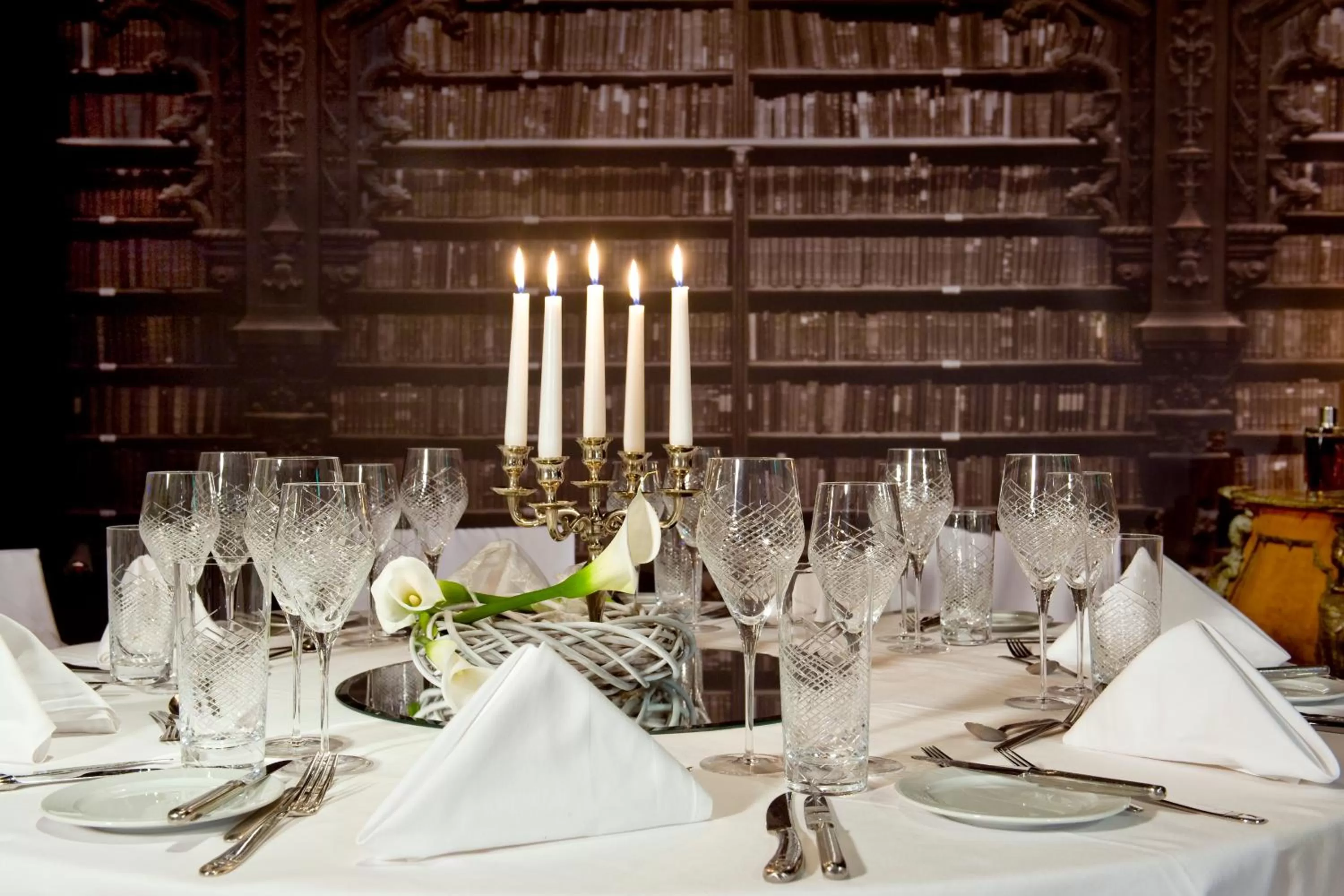 Restaurant/places to eat in Boutiquehotel Thessoni Classic & Self service Residence Home Zürich