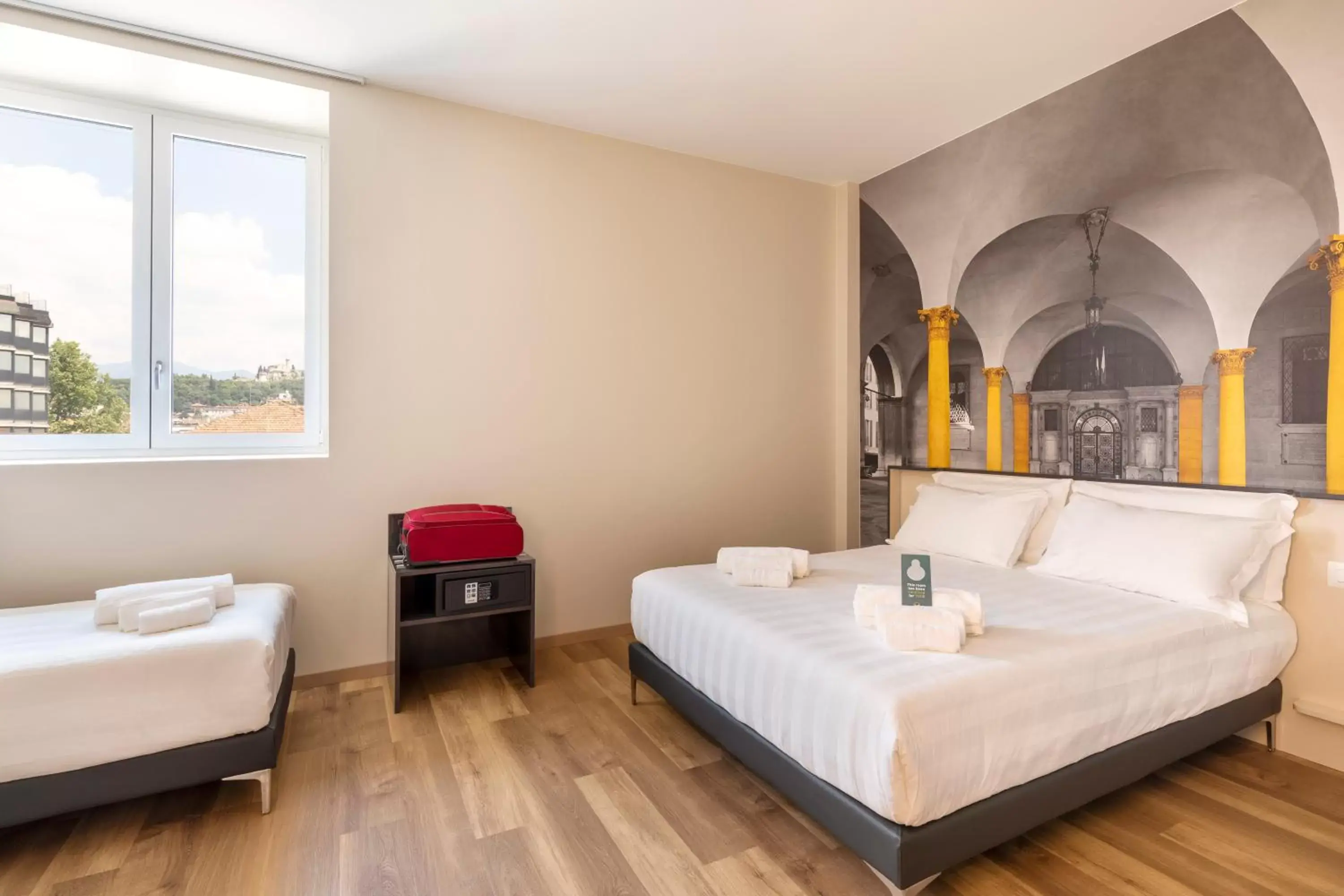 Bedroom, Bed in B&B Hotel Brescia