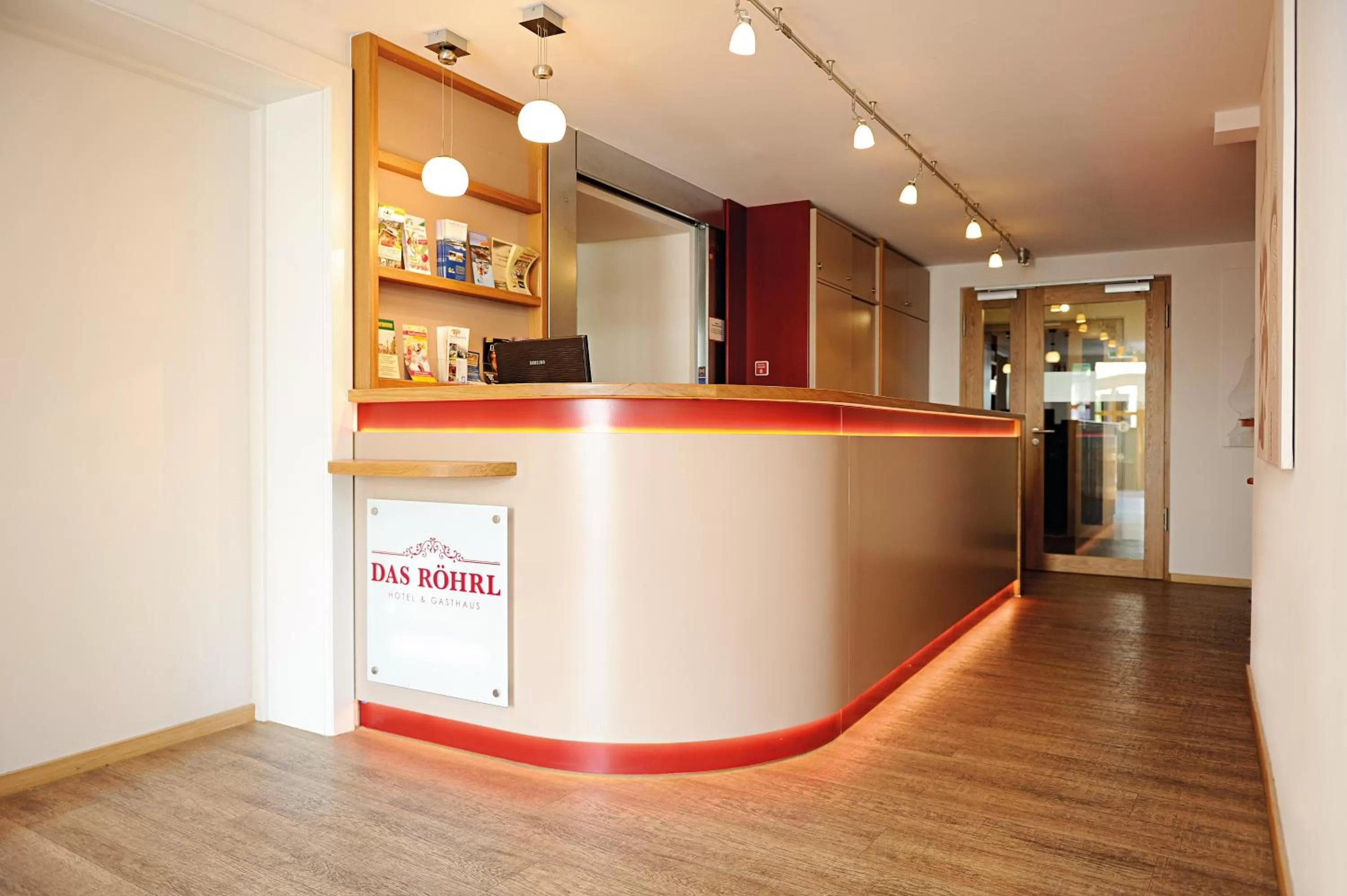 Lobby or reception in Hotel & Gasthaus DAS RÖHRL Straubing