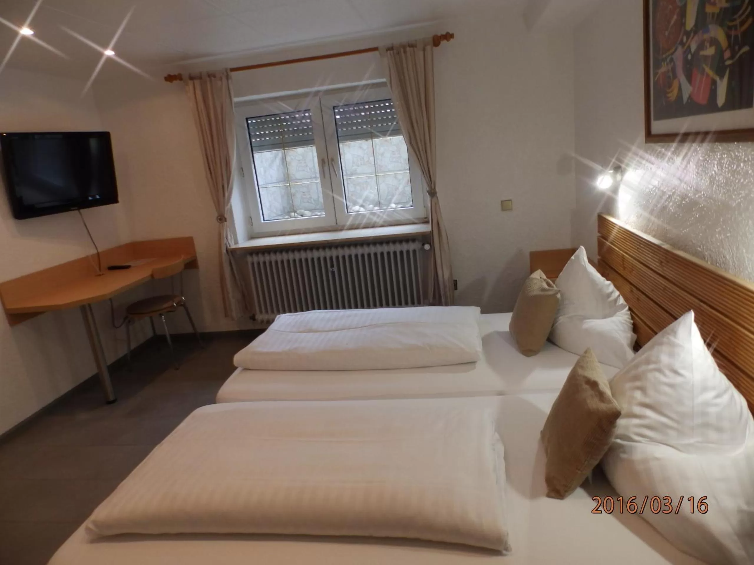 Photo of the whole room, Bed in H41 Inn Hotel Garni Freiburg