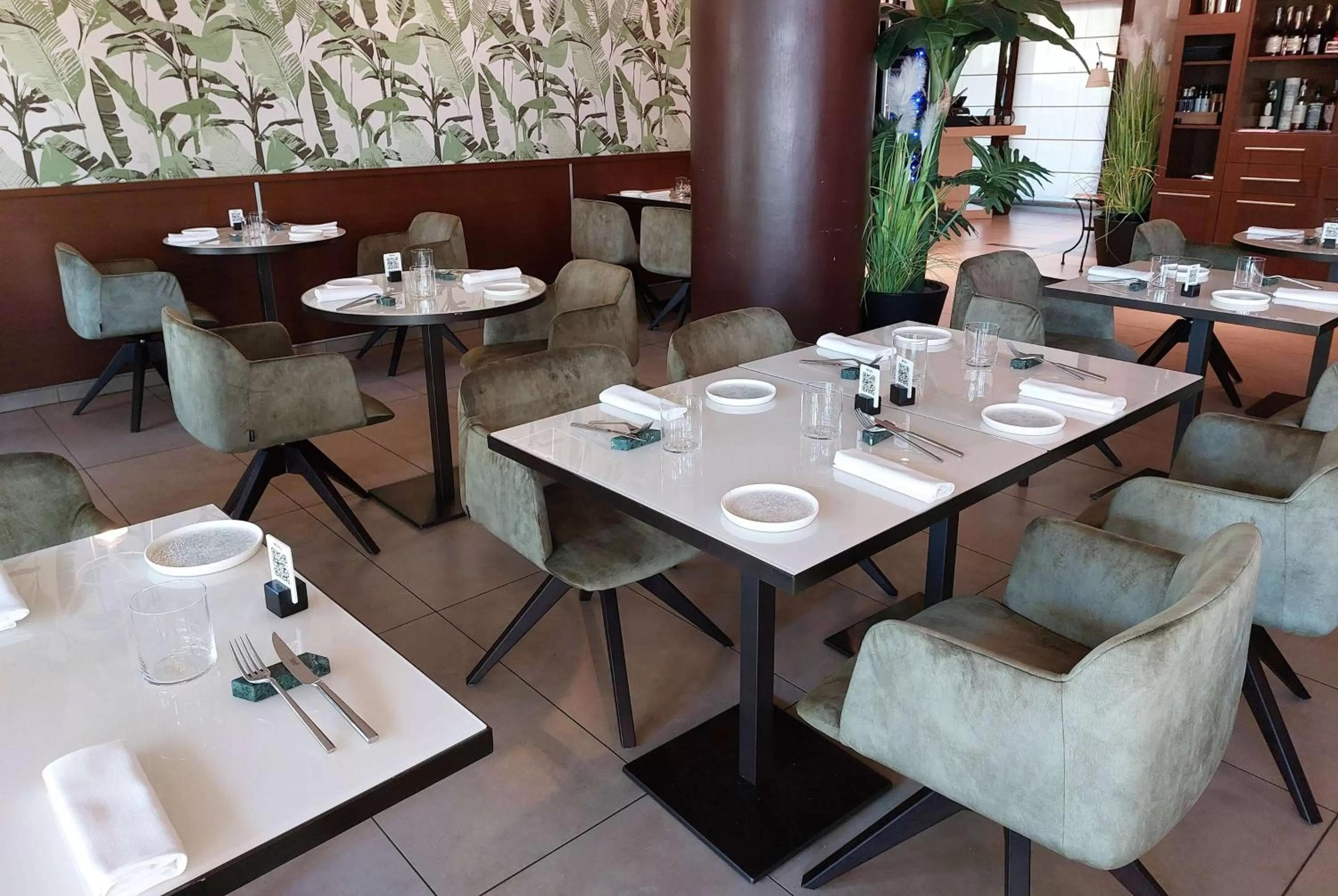 Restaurant/places to eat in Ramada Plaza by Wyndham Milano