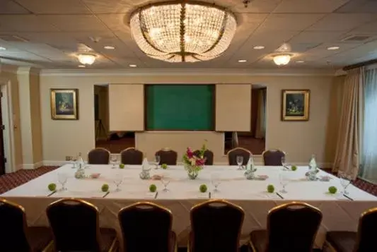 Business facilities in Maison Dupuy Hotel