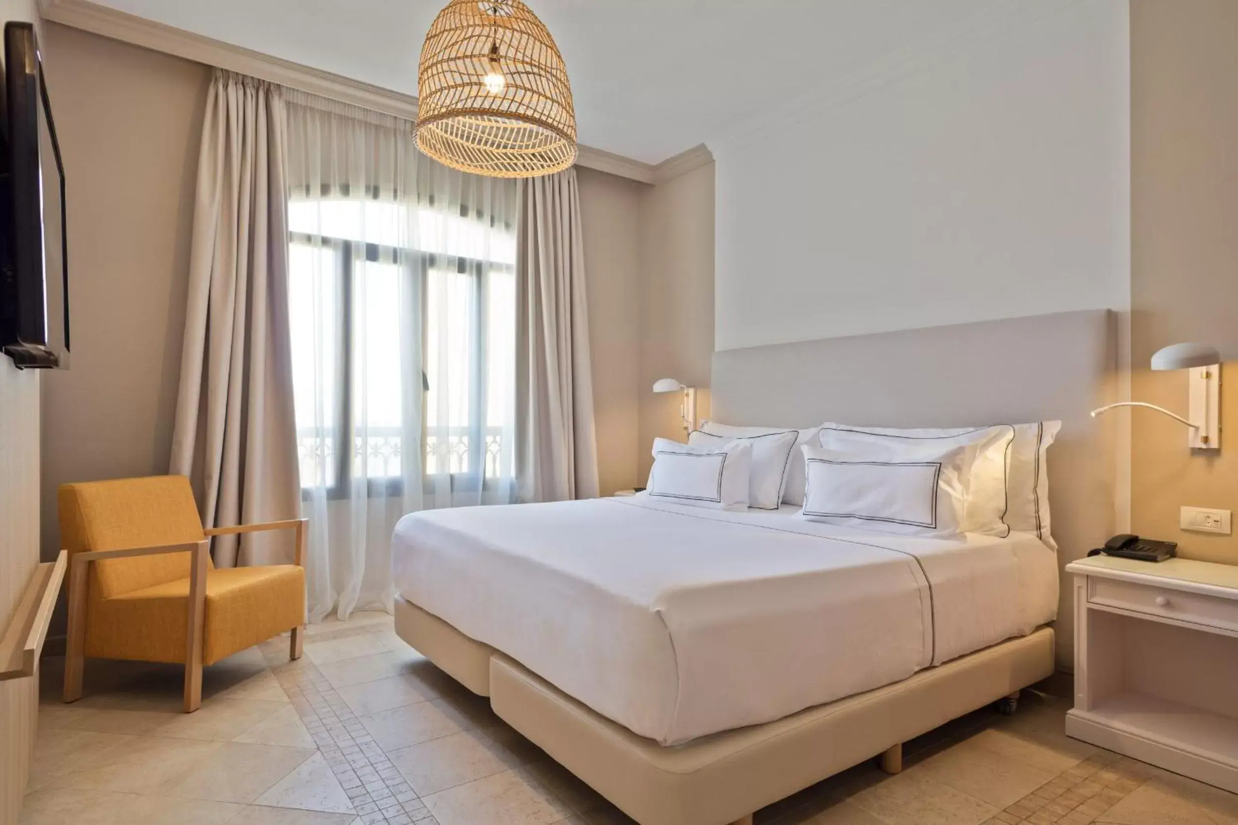 TV and multimedia, Bed in Melia Villaitana