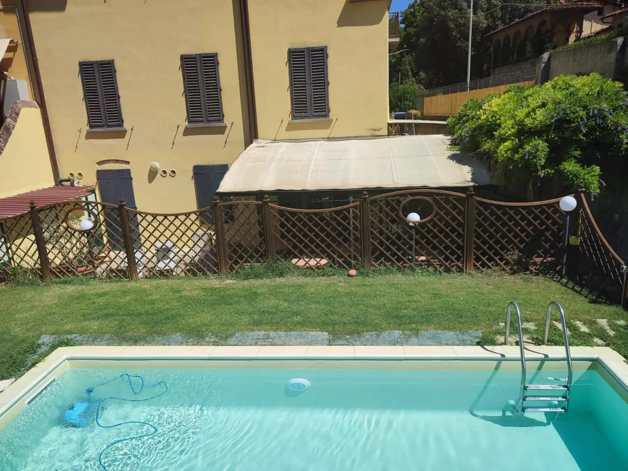 Swimming Pool in Florence Decamerone B&B