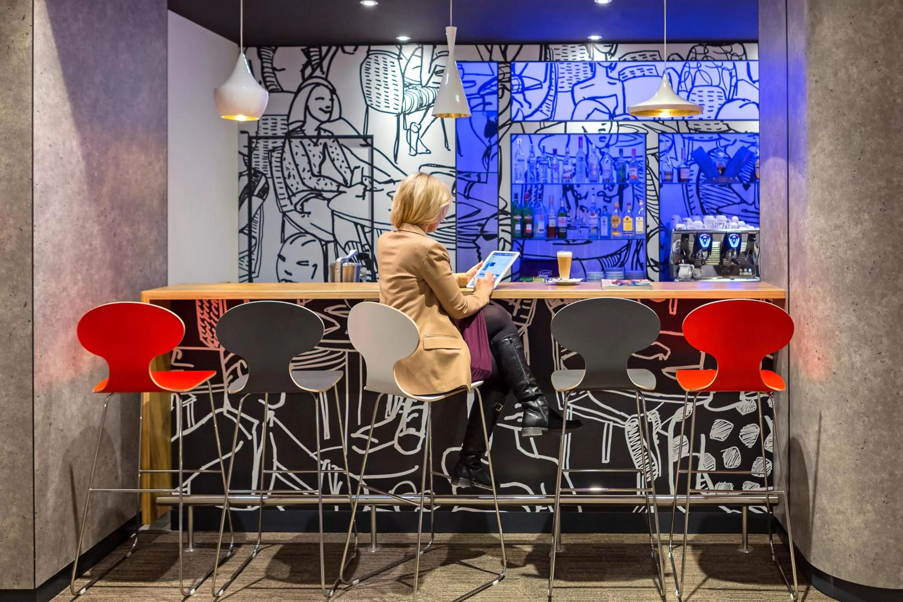 Lounge or bar in Ibis Wroclaw Centrum