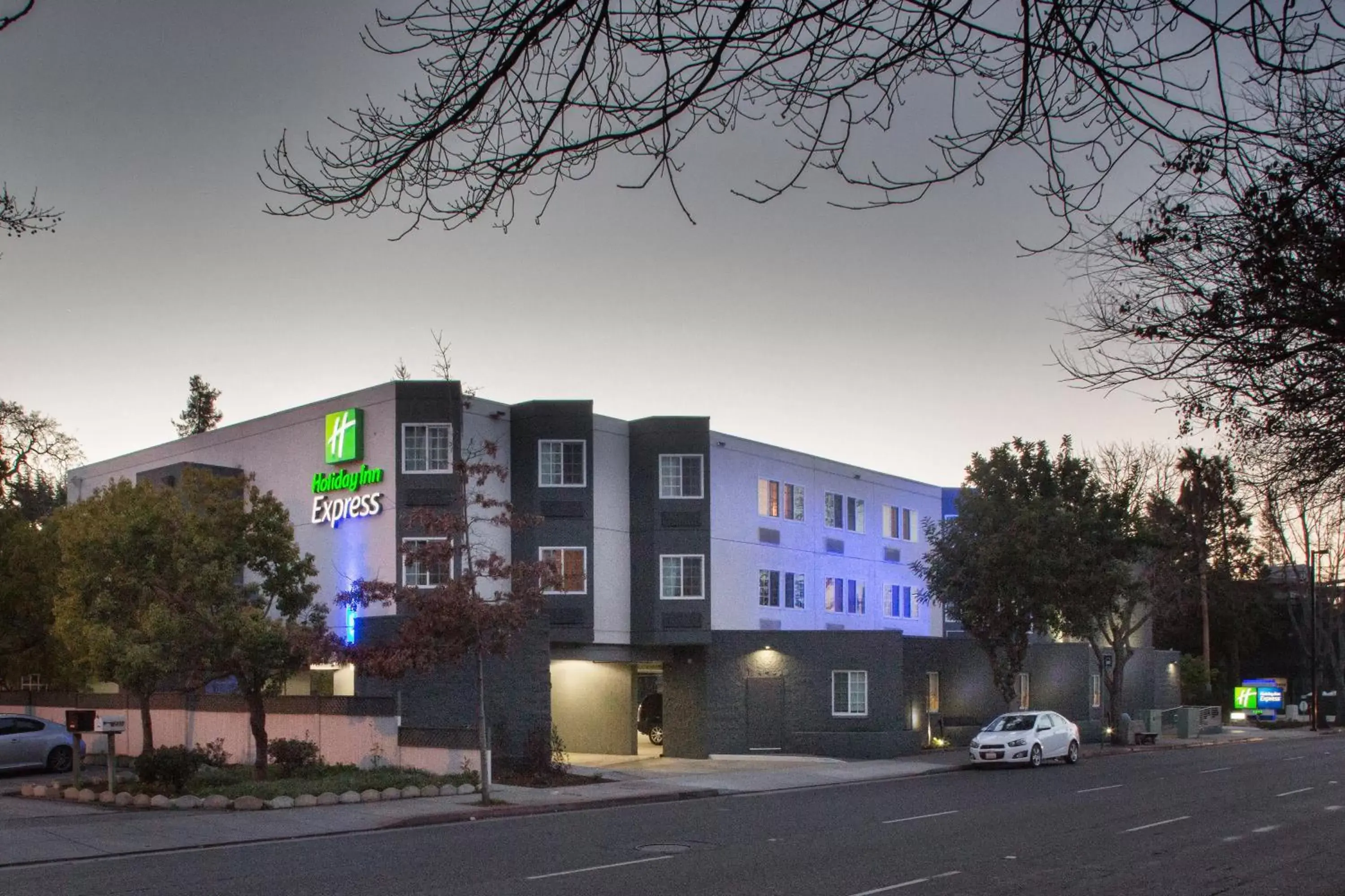 Property building in Holiday Inn Express Mountain View South Palo Alto, an IHG Hotel