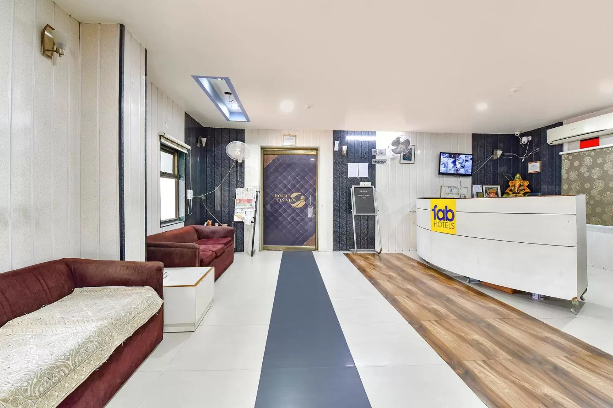 Lobby or reception in FabHotel Fly View Lobby or reception in FabHotel Fly View