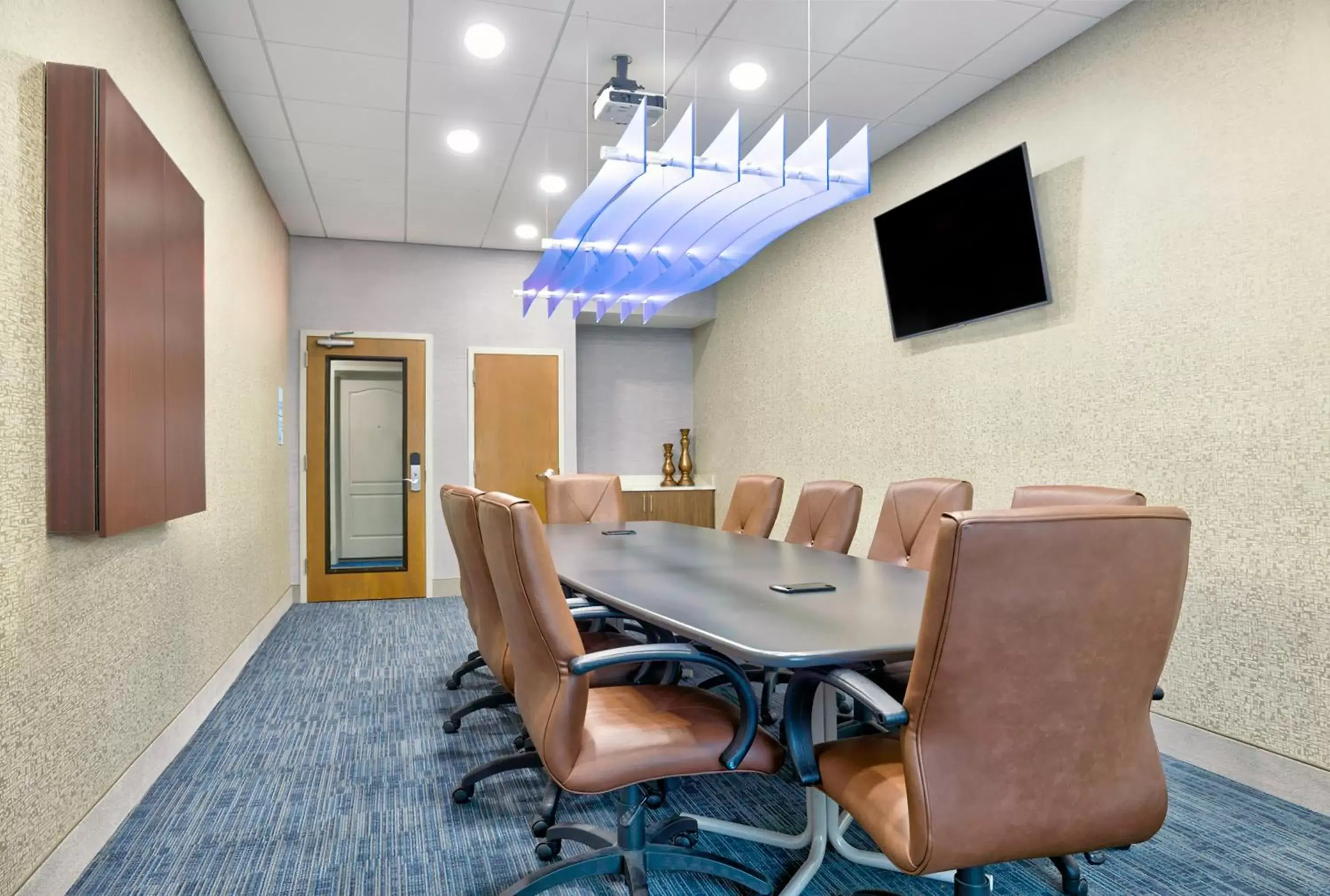 Meeting/conference room in Holiday Inn Express Hotel & Suites Kansas City - Grandview, an IHG Hotel