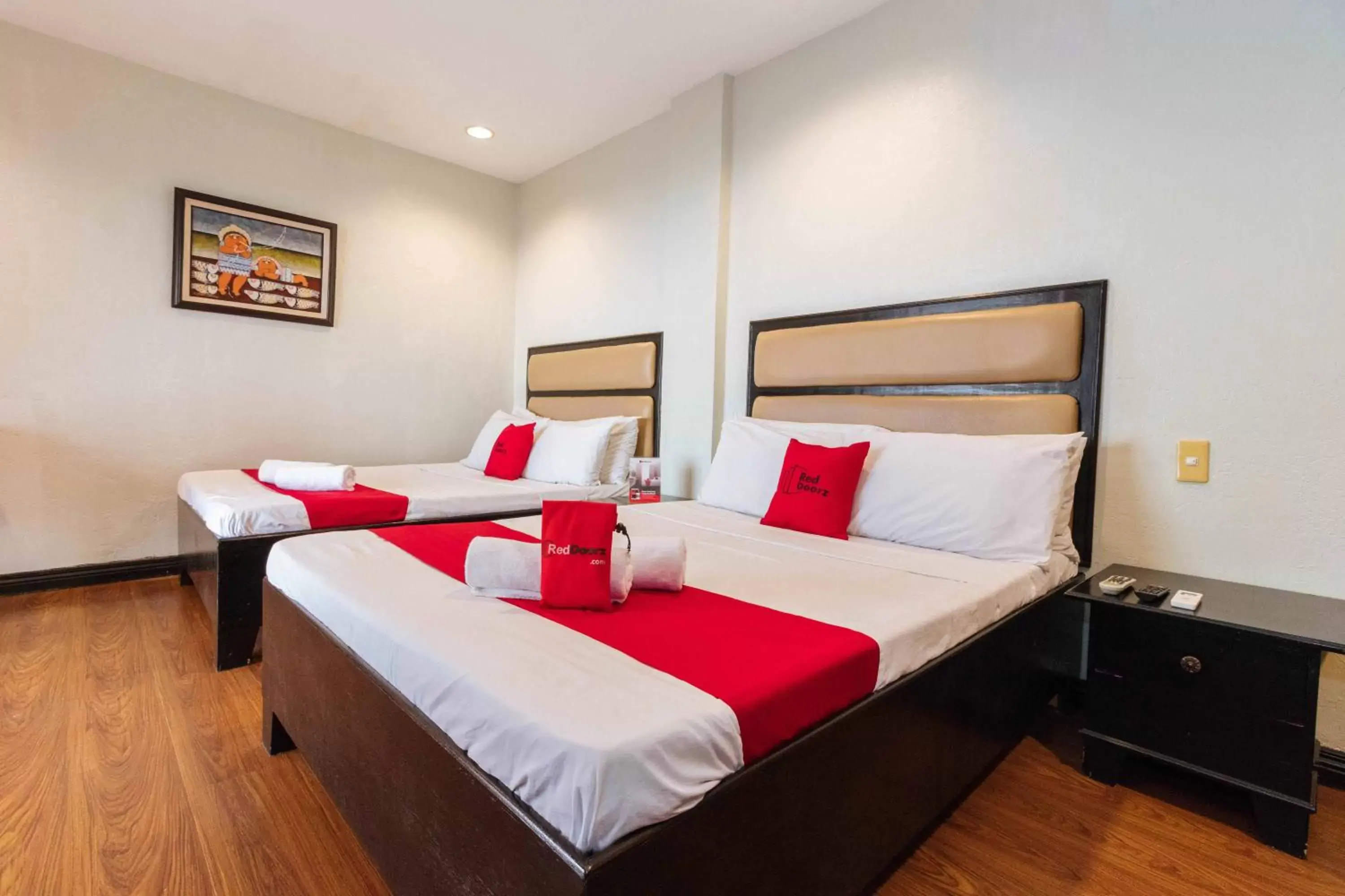 Bedroom, Bed in RedDoorz Plus The Ridge Tagaytay City - Vaccinated Staff