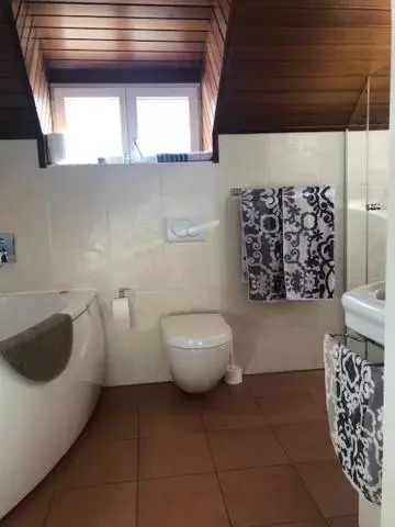 Bathroom in La Maison des Copains