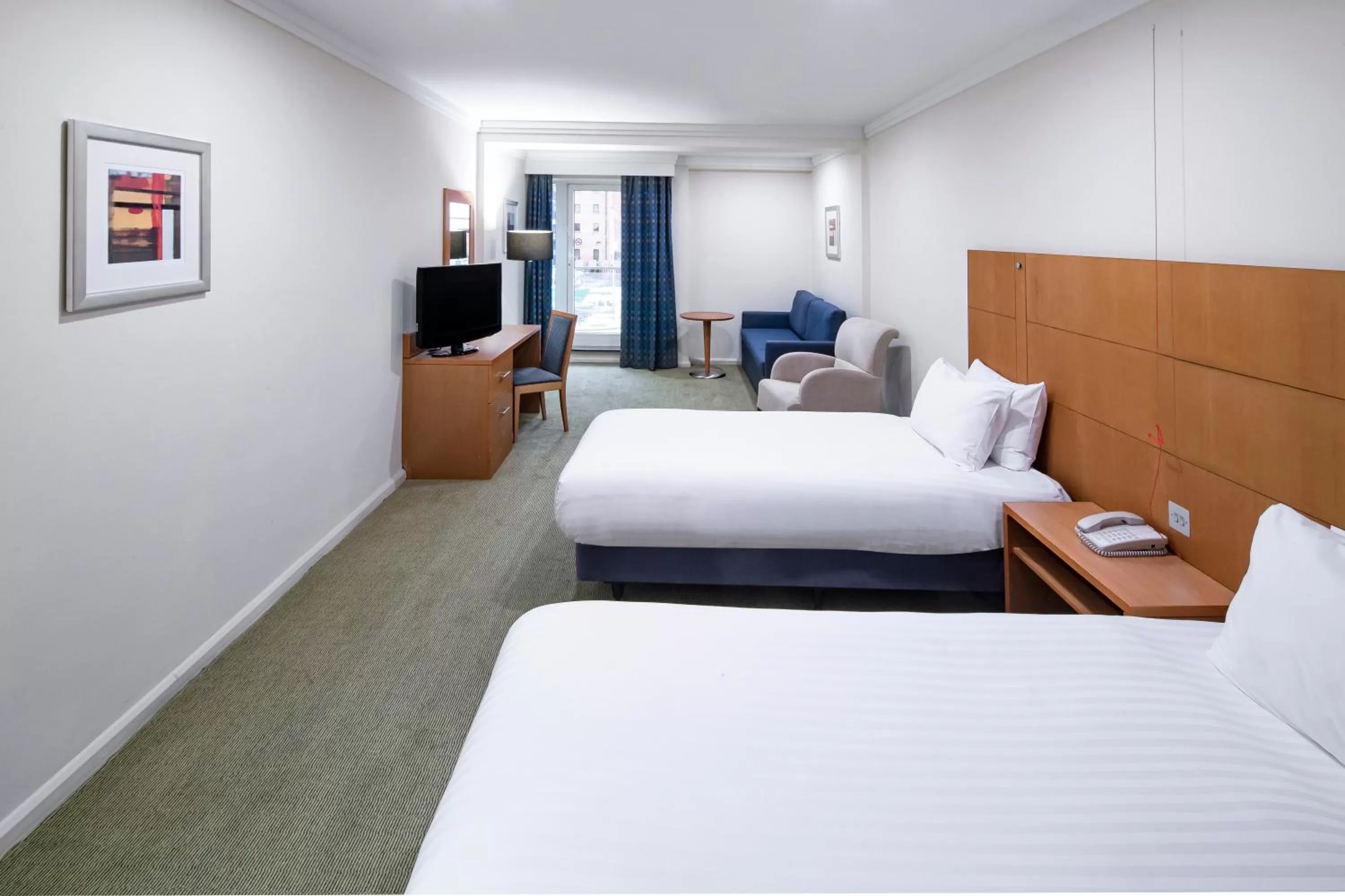 Photo of the whole room, Bed in Holiday Inn Hull Marina by IHG