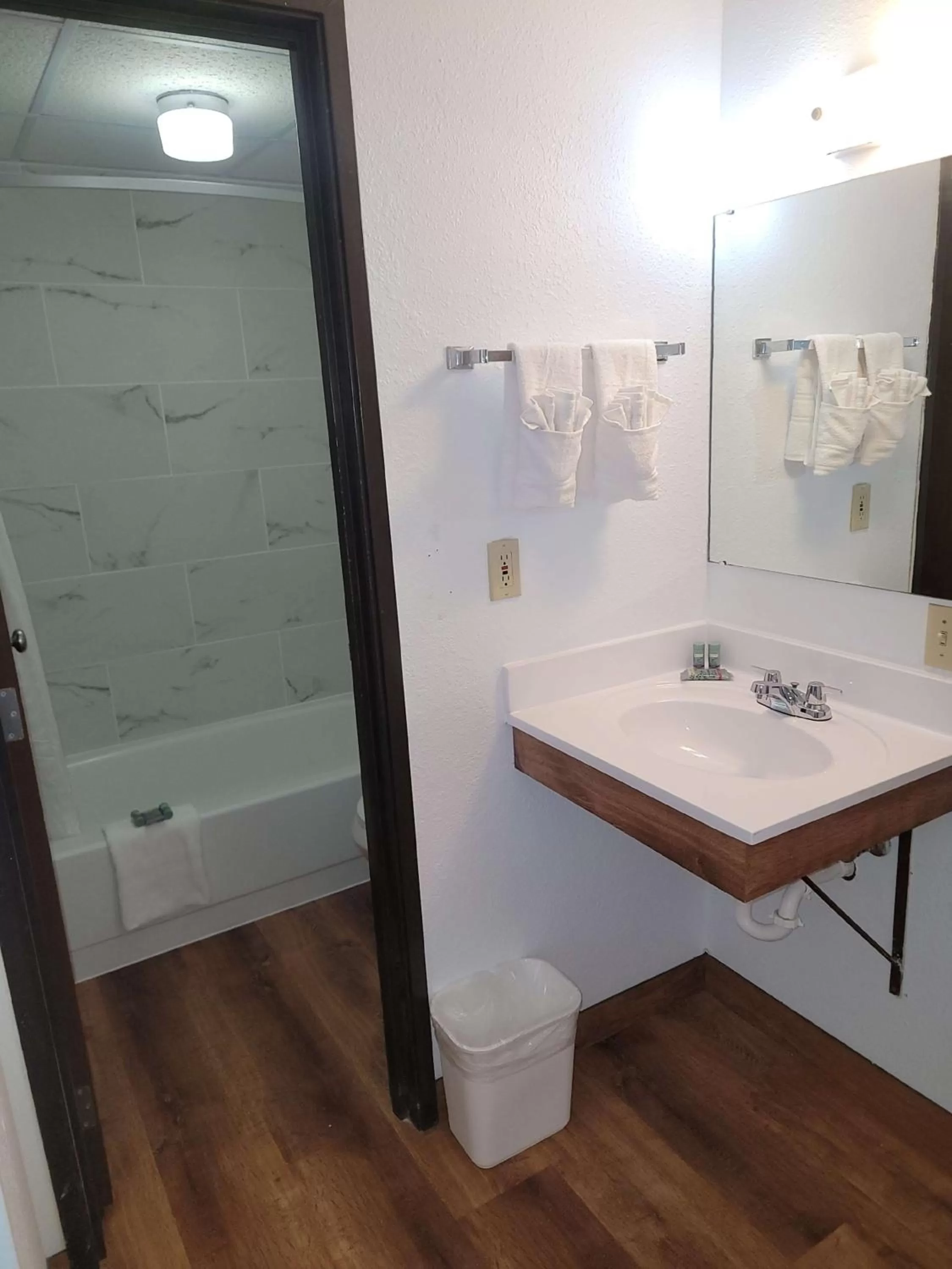 Bathroom in SureStay by Best Western Glendive Yellowstone River