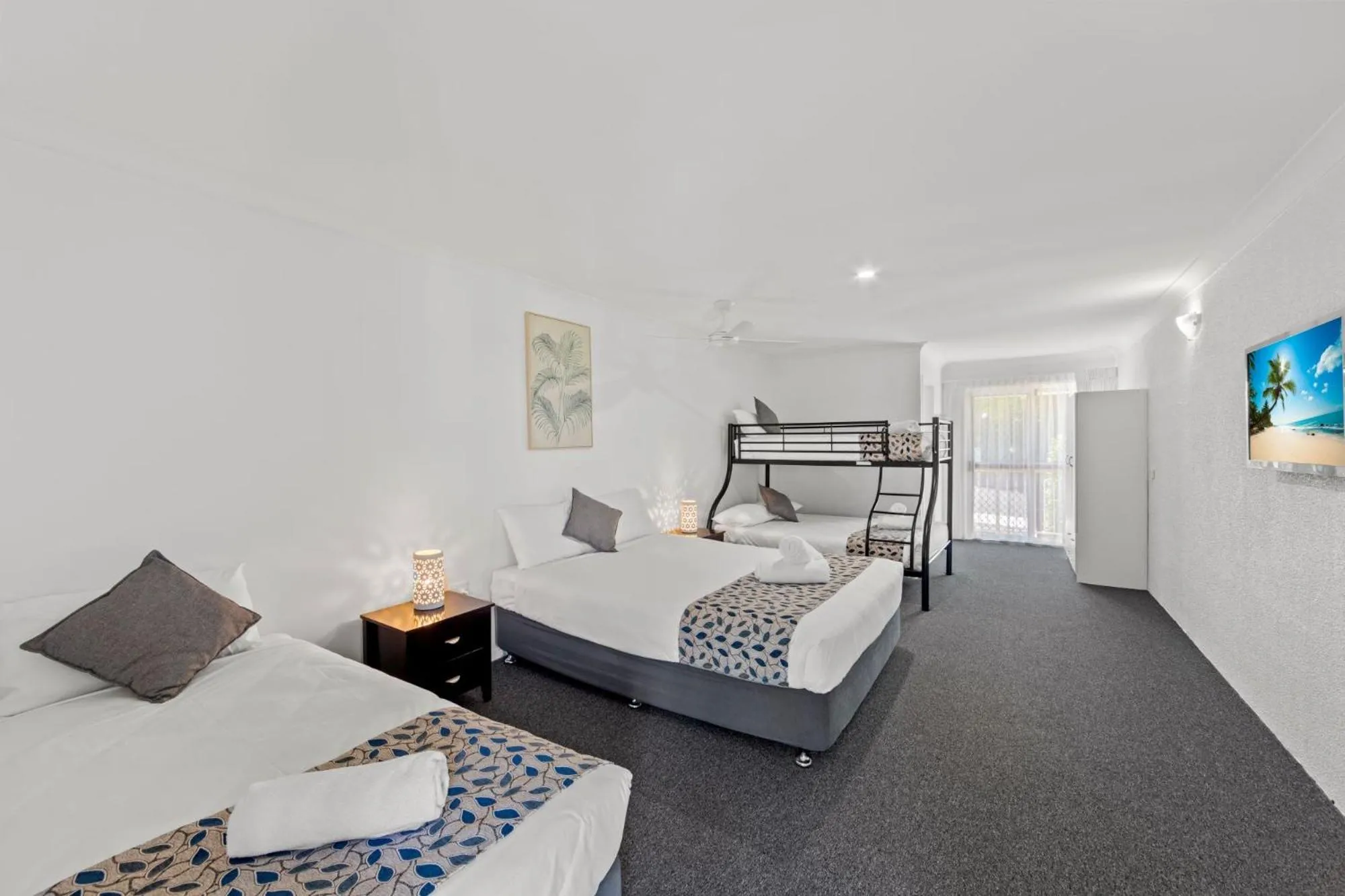 Bedroom, Bed in Pottsville Beach Motel