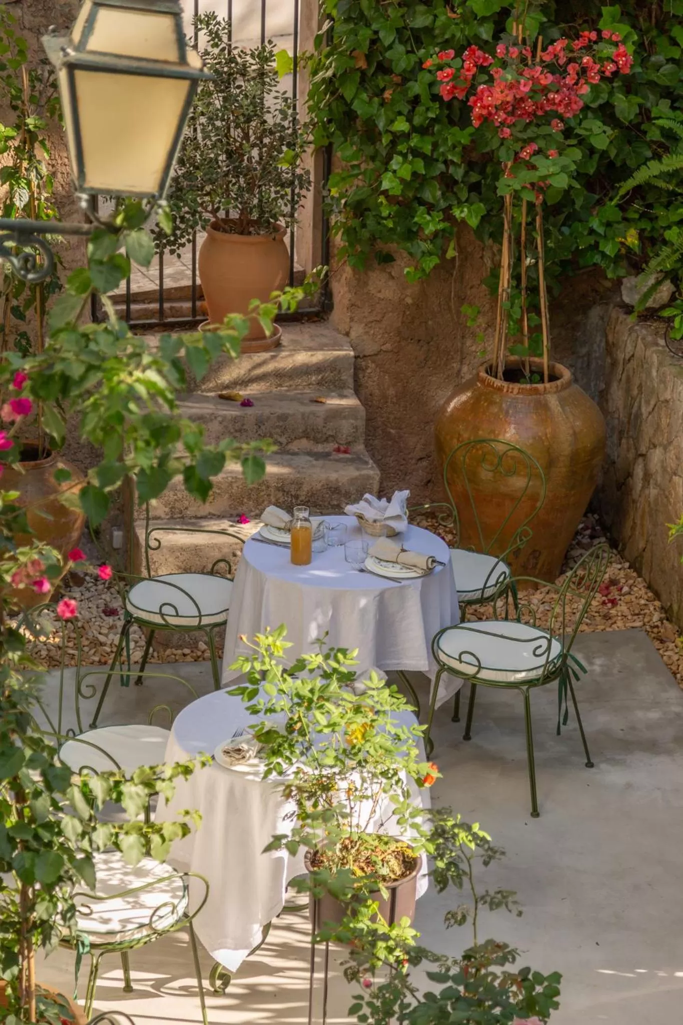 Restaurant/Places to Eat in Can Moio Turismo de Interior