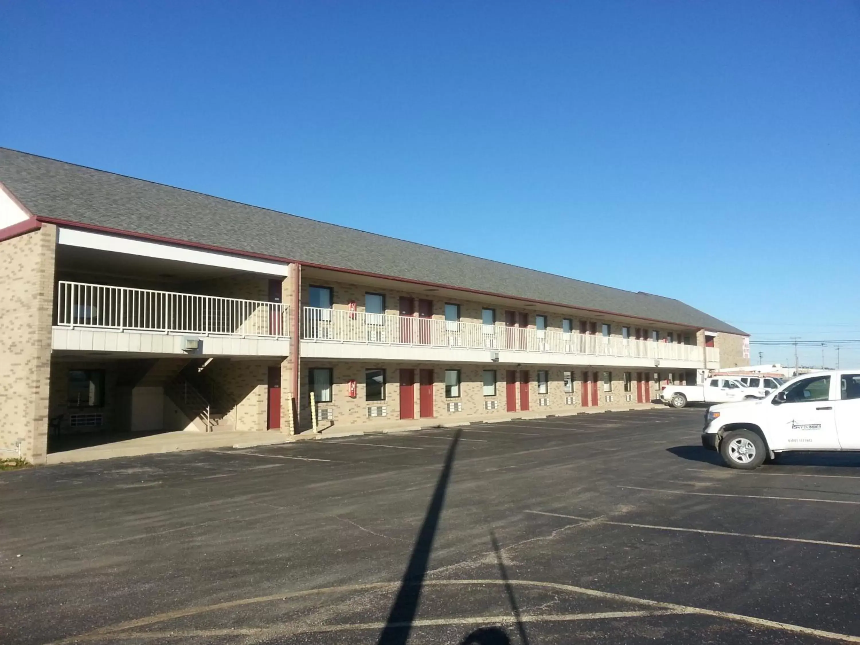 Property Building in Hoosier Inn- Portland