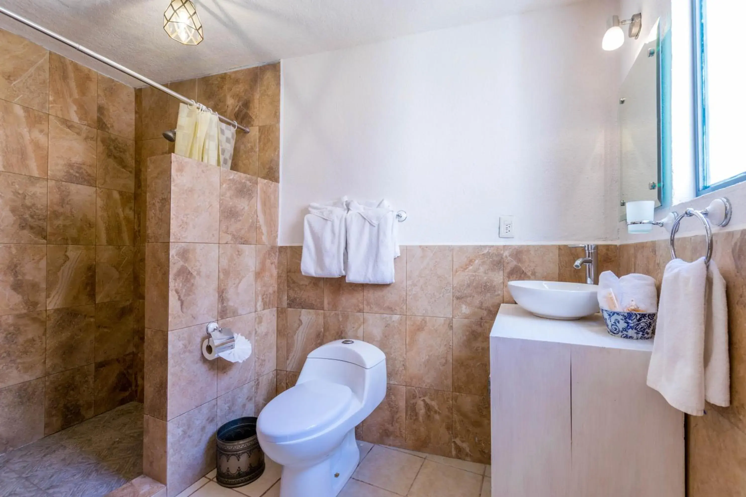 Bathroom in Hotel Casa Santamar