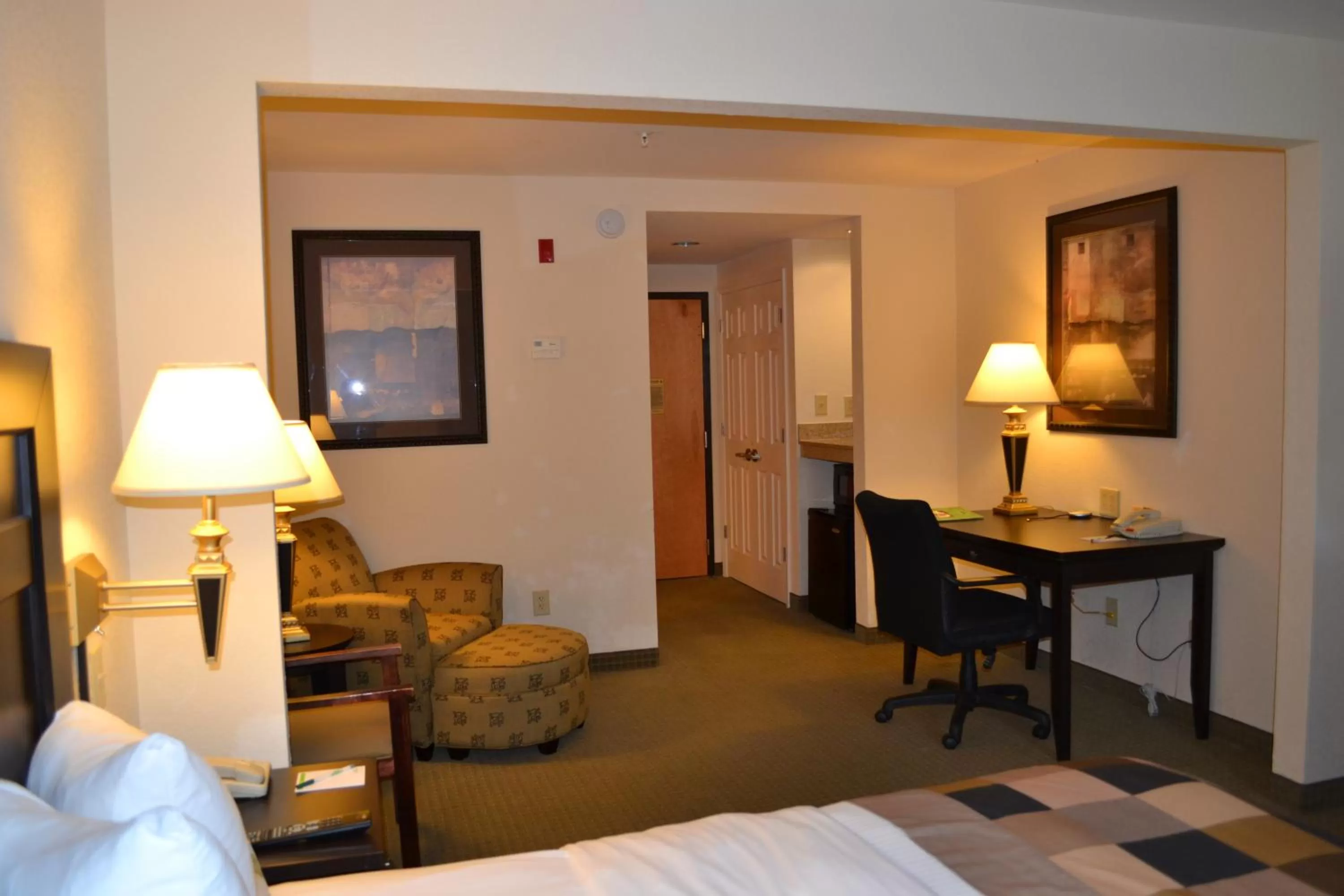 Bed in Wingate by Wyndham LaGrange