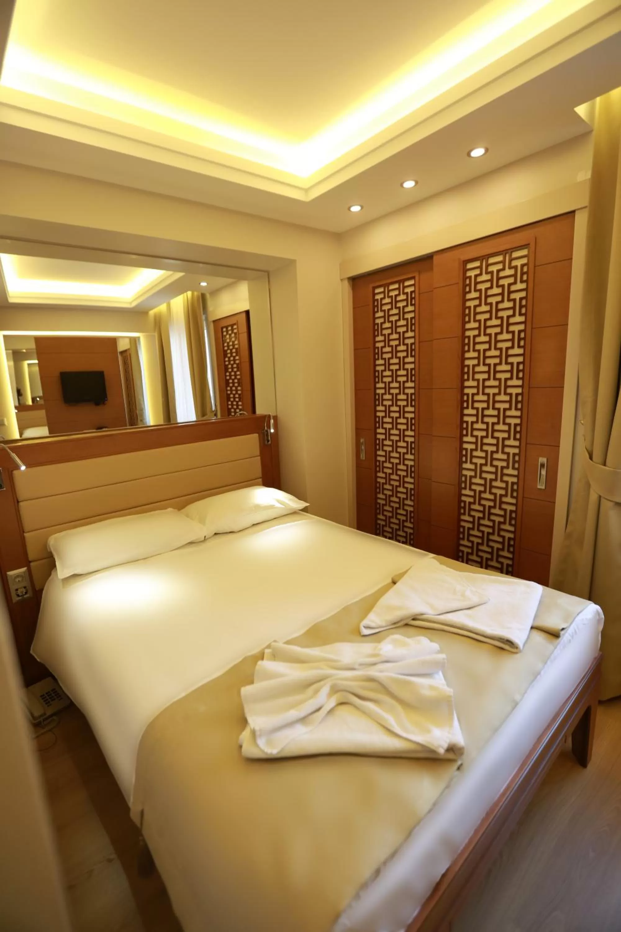 Decorative detail, Bed in Sirkeci Park Hotel