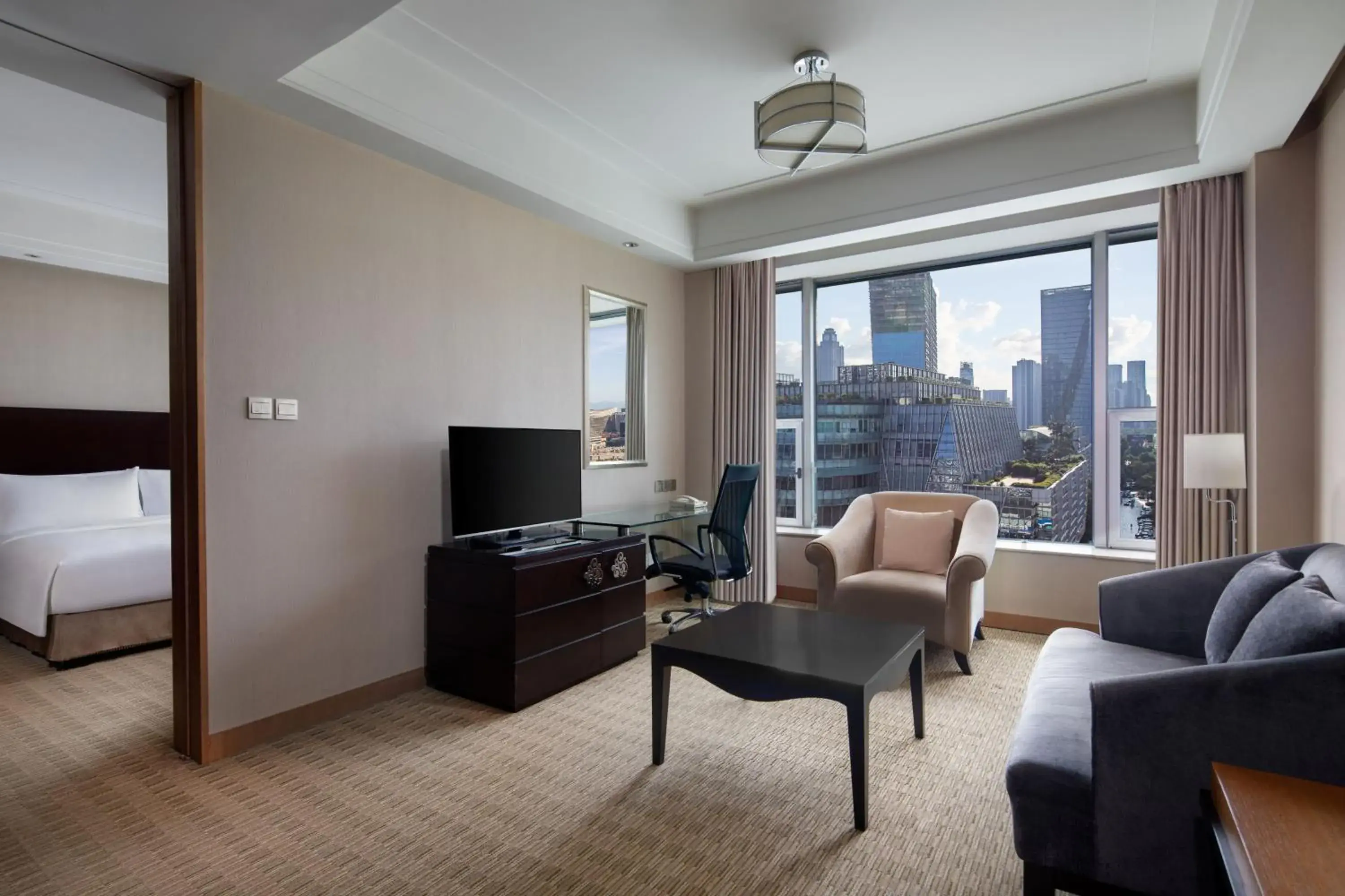 Photo of the whole room, Seating Area in Holiday Inn Chengdu Century City - East, an IHG Hotel