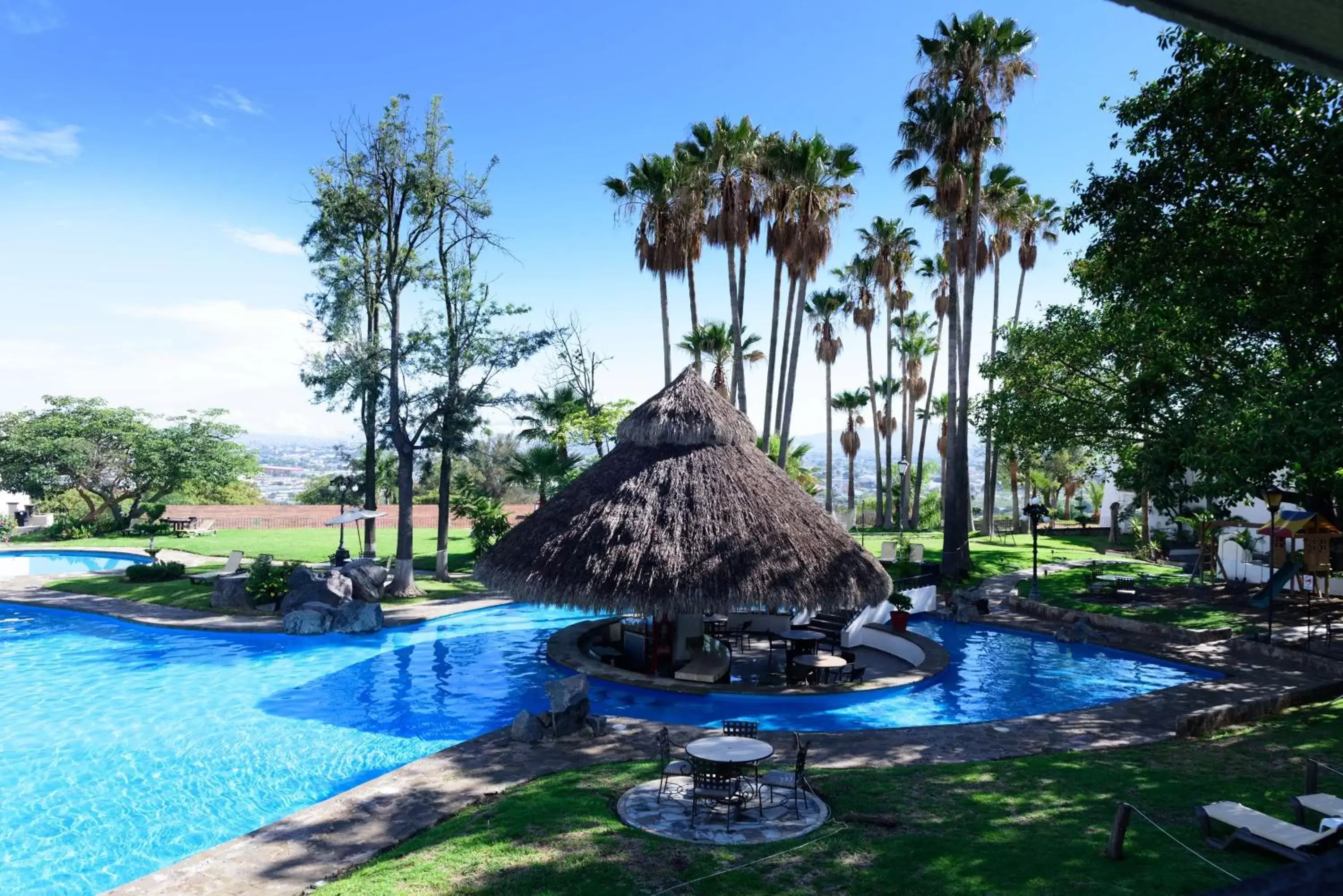 On site, Swimming Pool in Radisson Hotel Tapatio Guadalajara