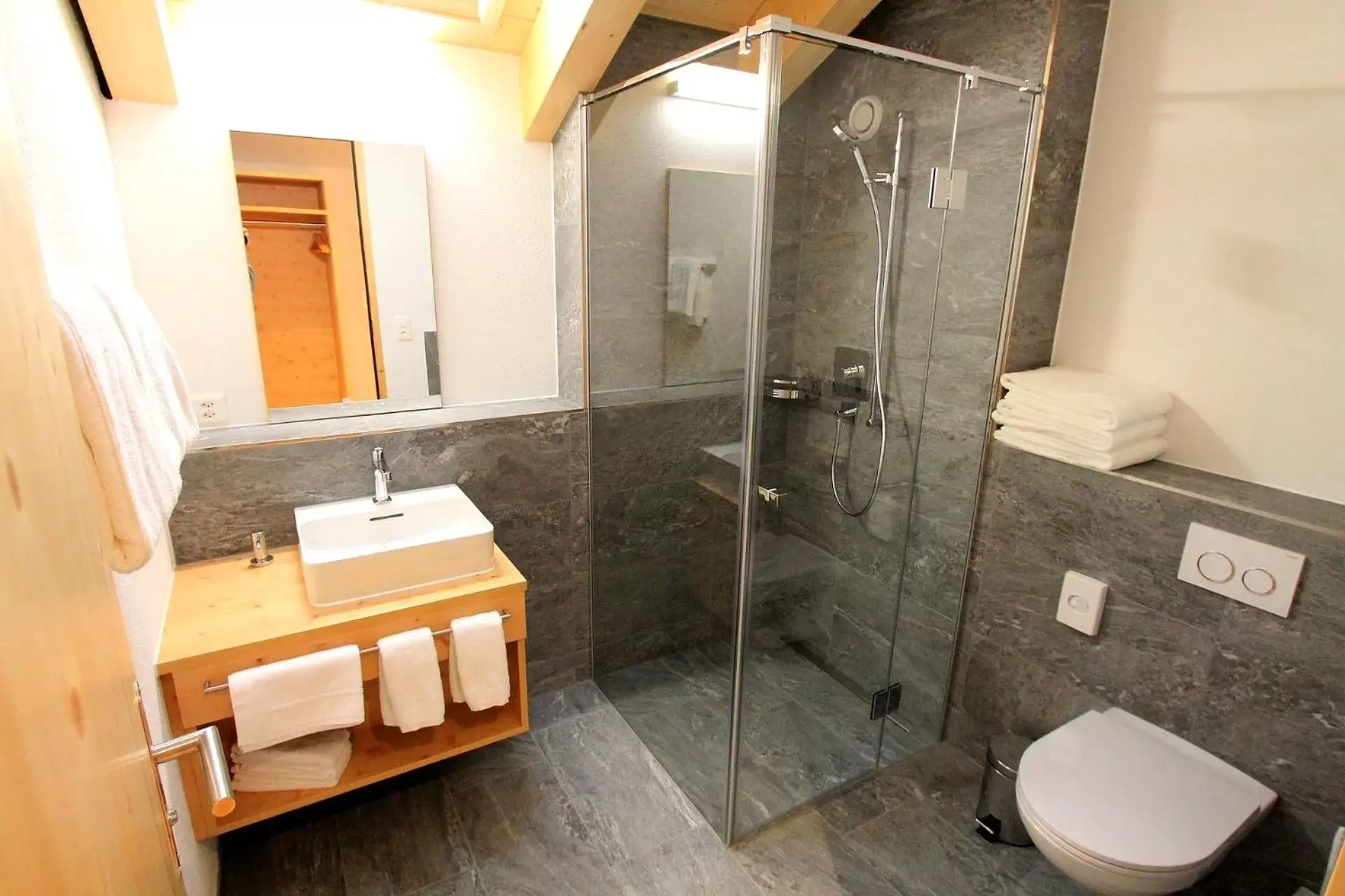 Bathroom in Hotel Espen