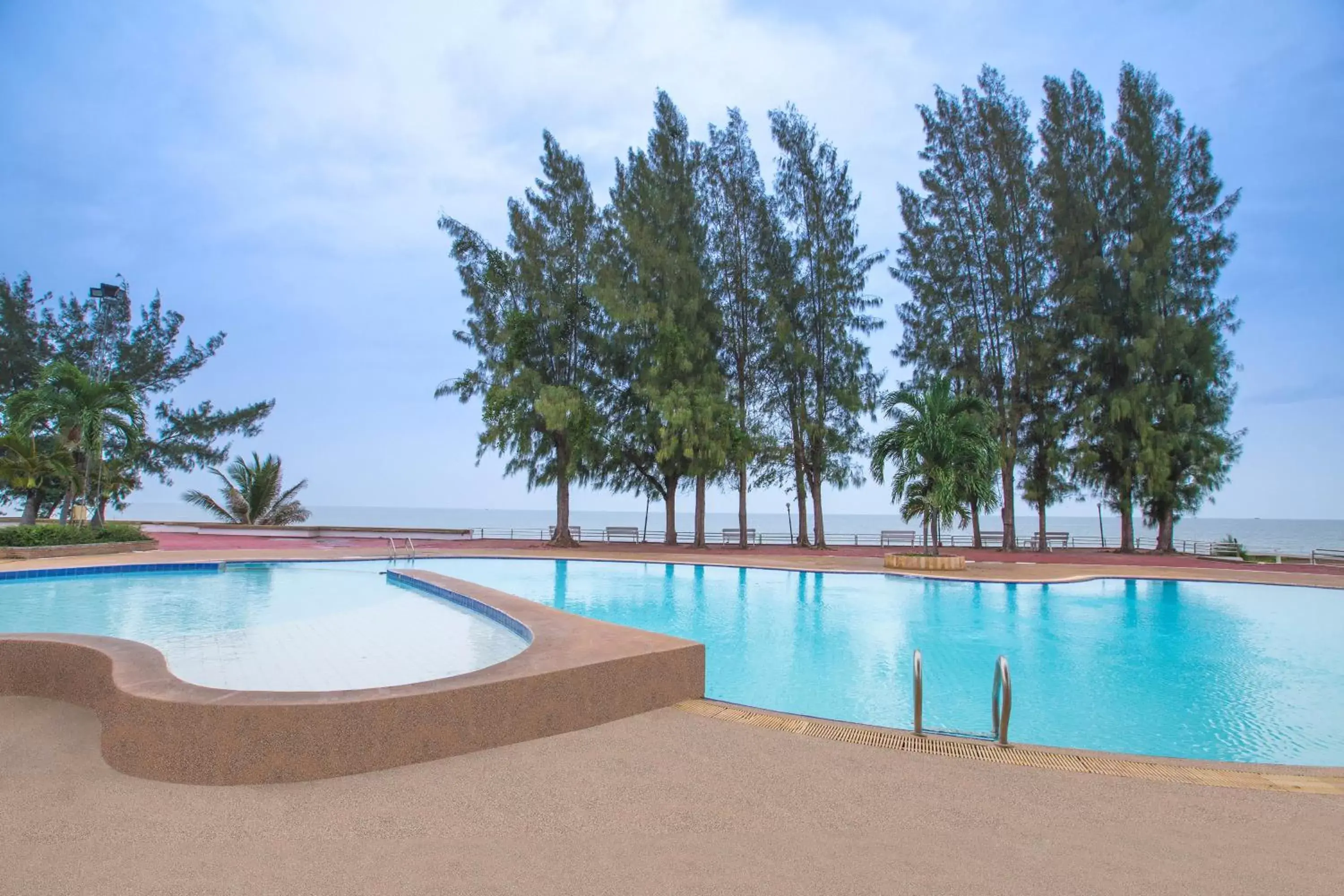 Swimming pool in Eurasia Cha-Am Lagoon Swimming pool in Eurasia Cha-Am Lagoon