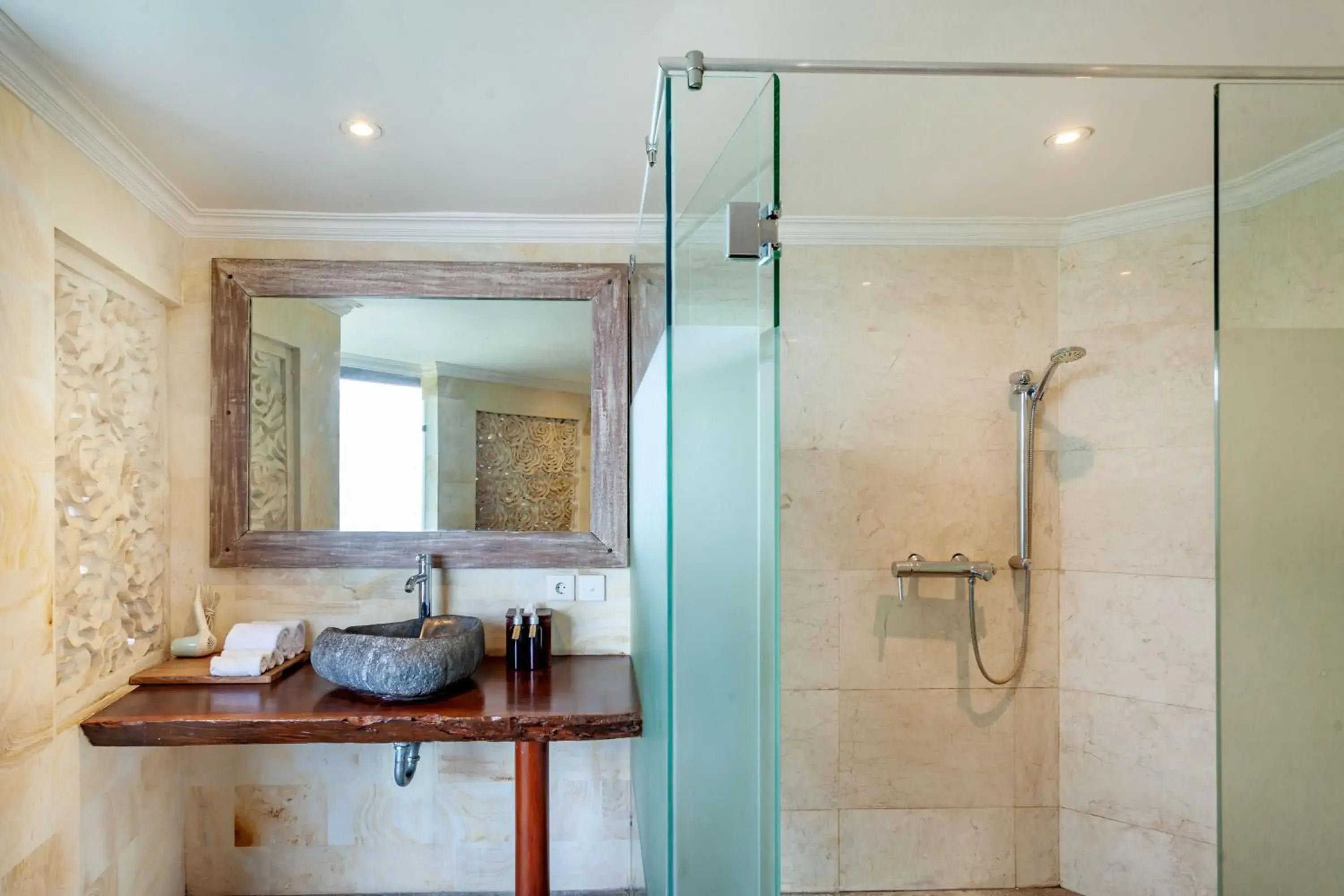 Shower, Bathroom in Aryaswara Villa Ubud
