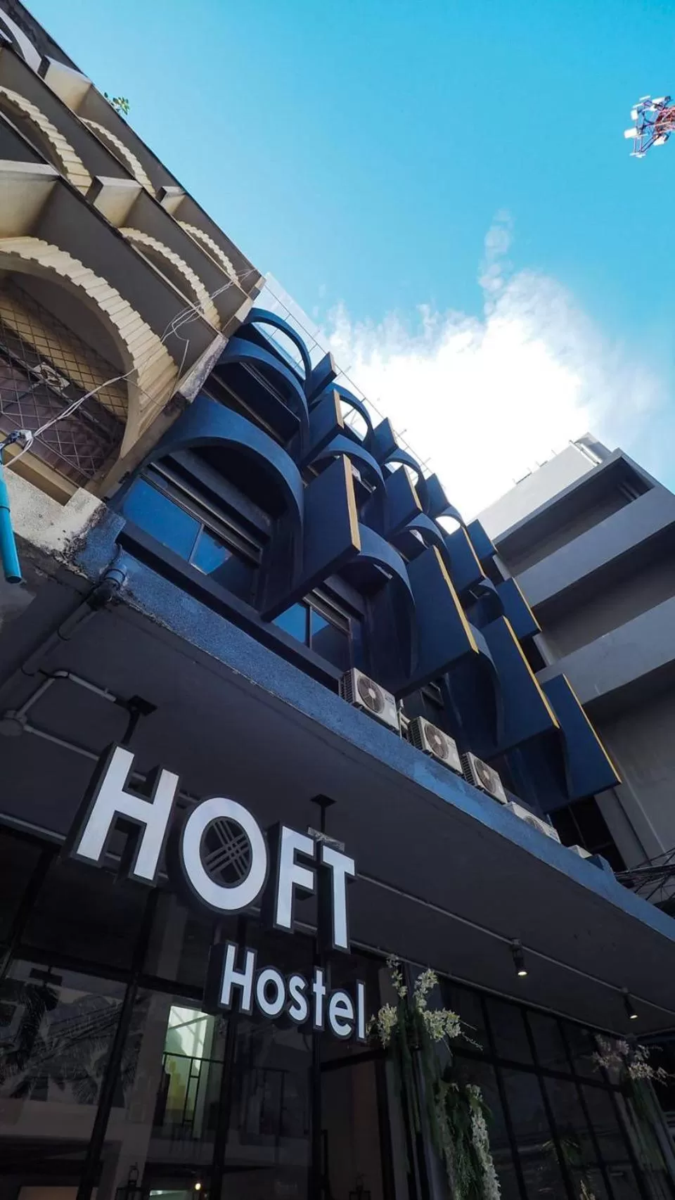 Property building in Hoft Hostel Bangkok