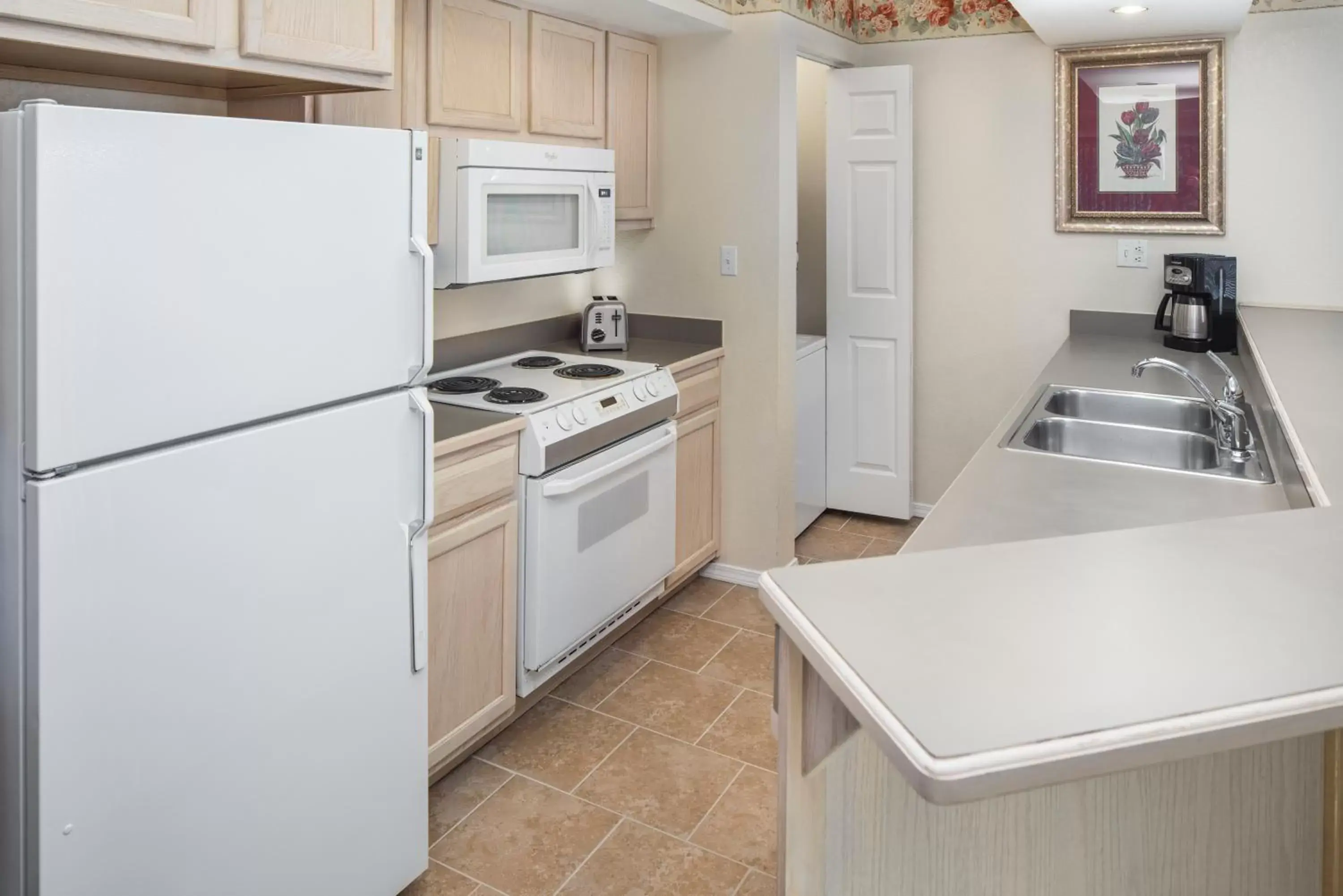 Kitchen or kitchenette, Kitchen/Kitchenette in The Suites at Fall Creek