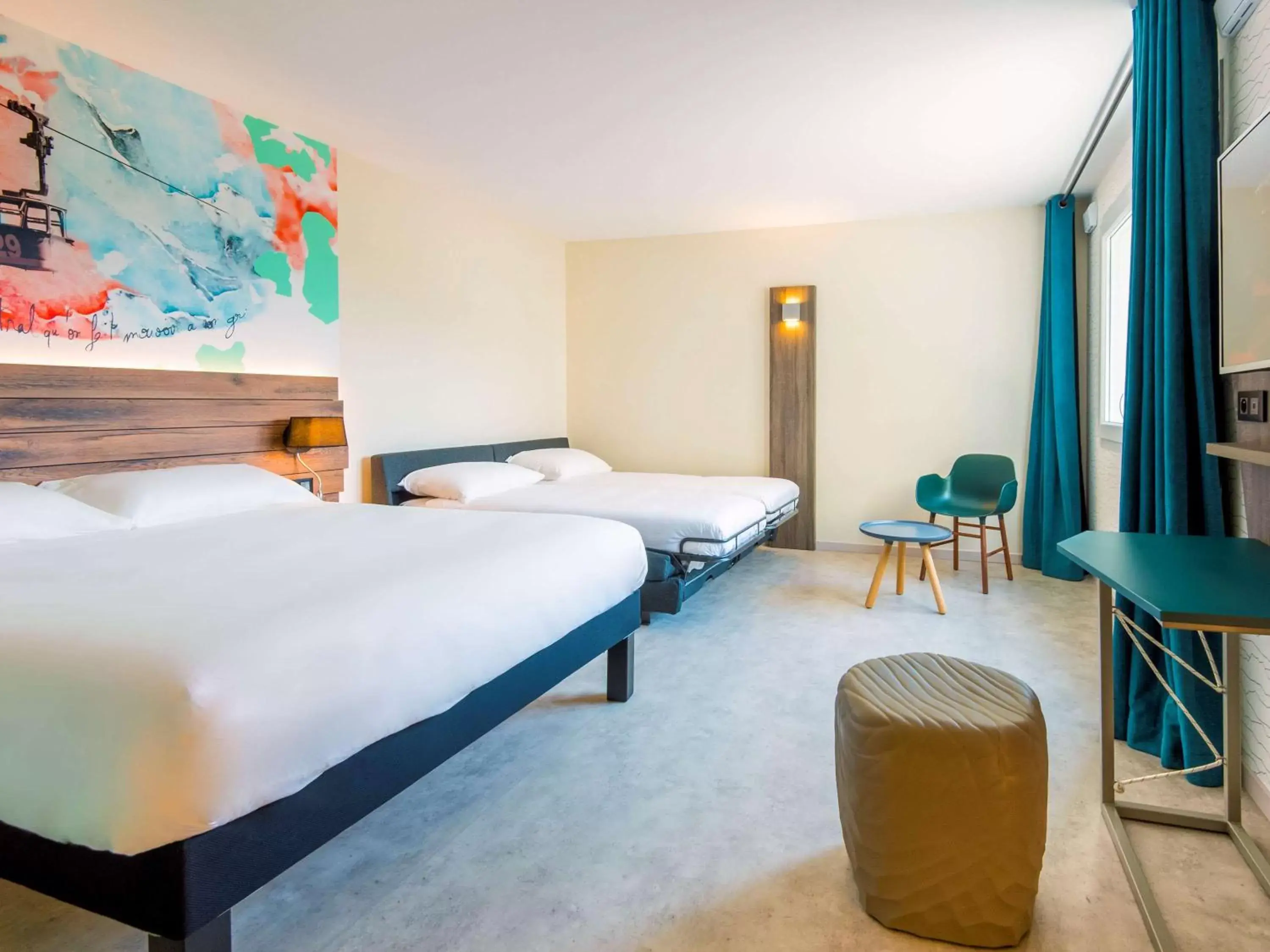 Photo of the whole room, Bed in Ibis Styles Sallanches Pays du Mont-Blanc