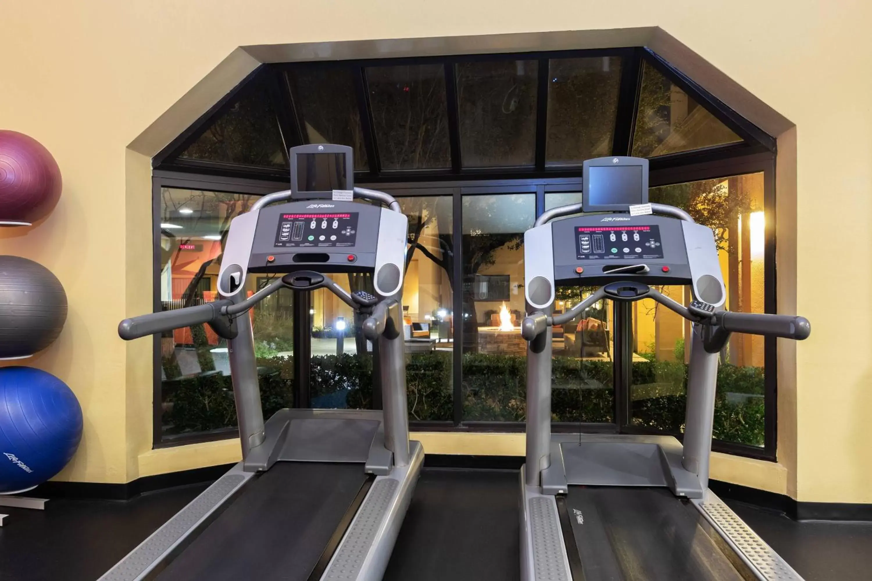 Fitness centre/facilities, Fitness Center/Facilities in Courtyard by Marriott Dallas-Fort Worth/Bedford